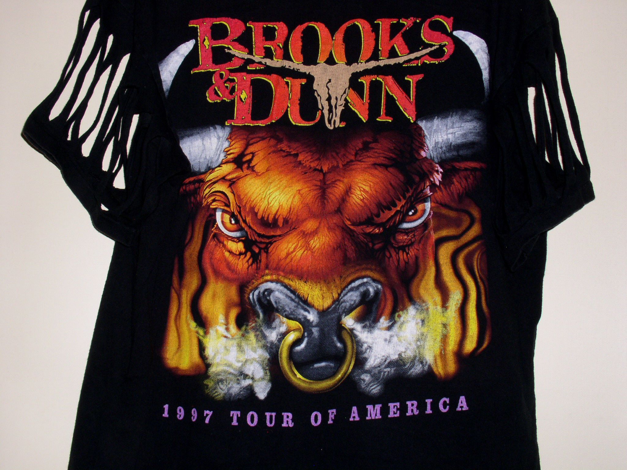Band Tees Brooks & Dunn Concert Shirt 1997 Rodeo Bull Single Stitched Size US L / EU 52-54 / 3 - 6 Thumbnail