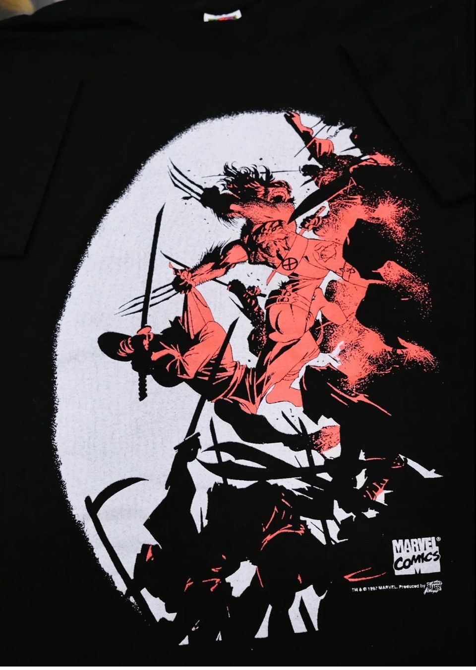 Vintage 1997 Wolverine vs The Hand Tee Size US L / EU 52-54 / 3 - 3 Thumbnail
