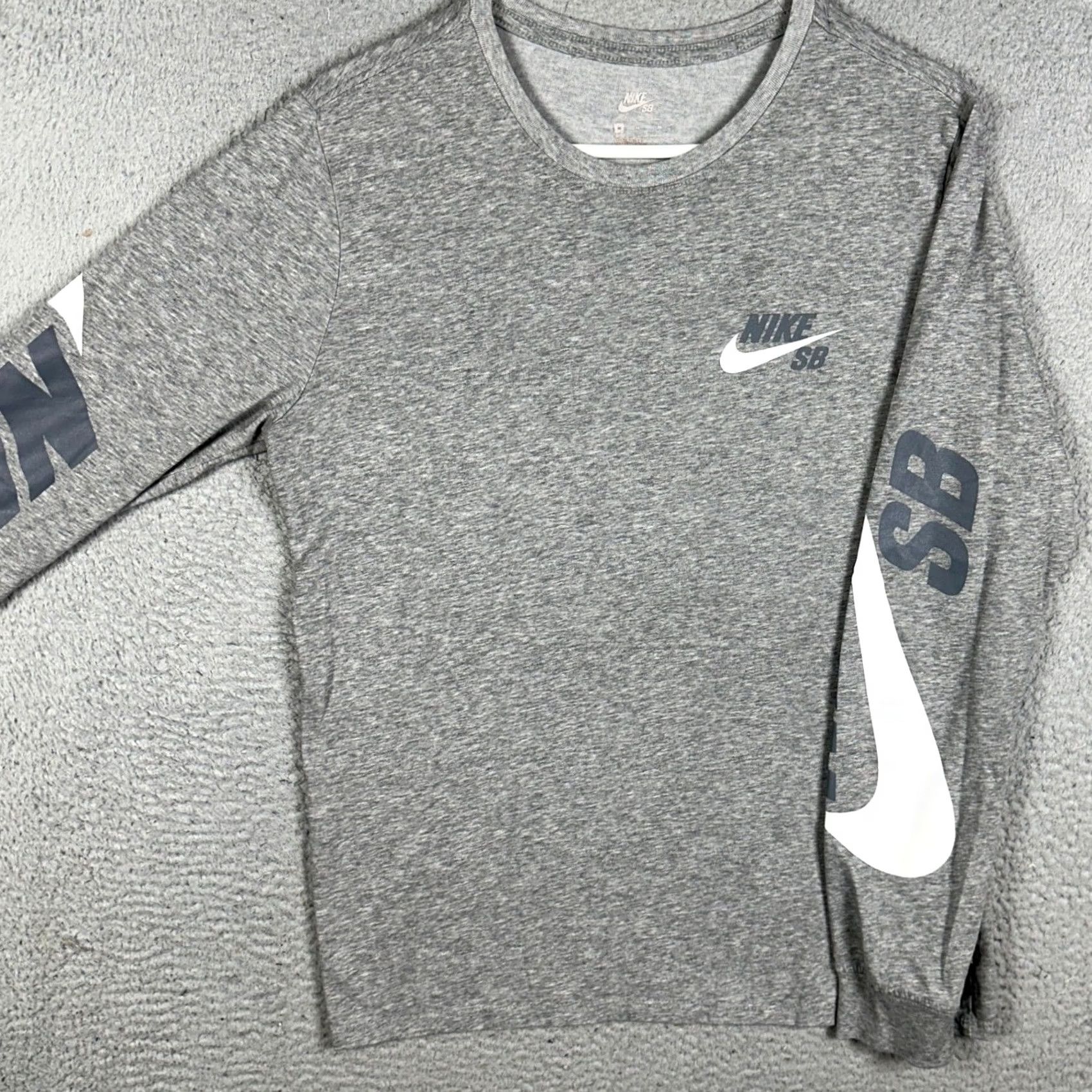 Nike Nike SB Sweatshirt Mens Medium Grey Graphic Swoosh Crewneck Pullover Long Sleeve Size US M / EU 48-50 / 2 - 2 Thumbnail