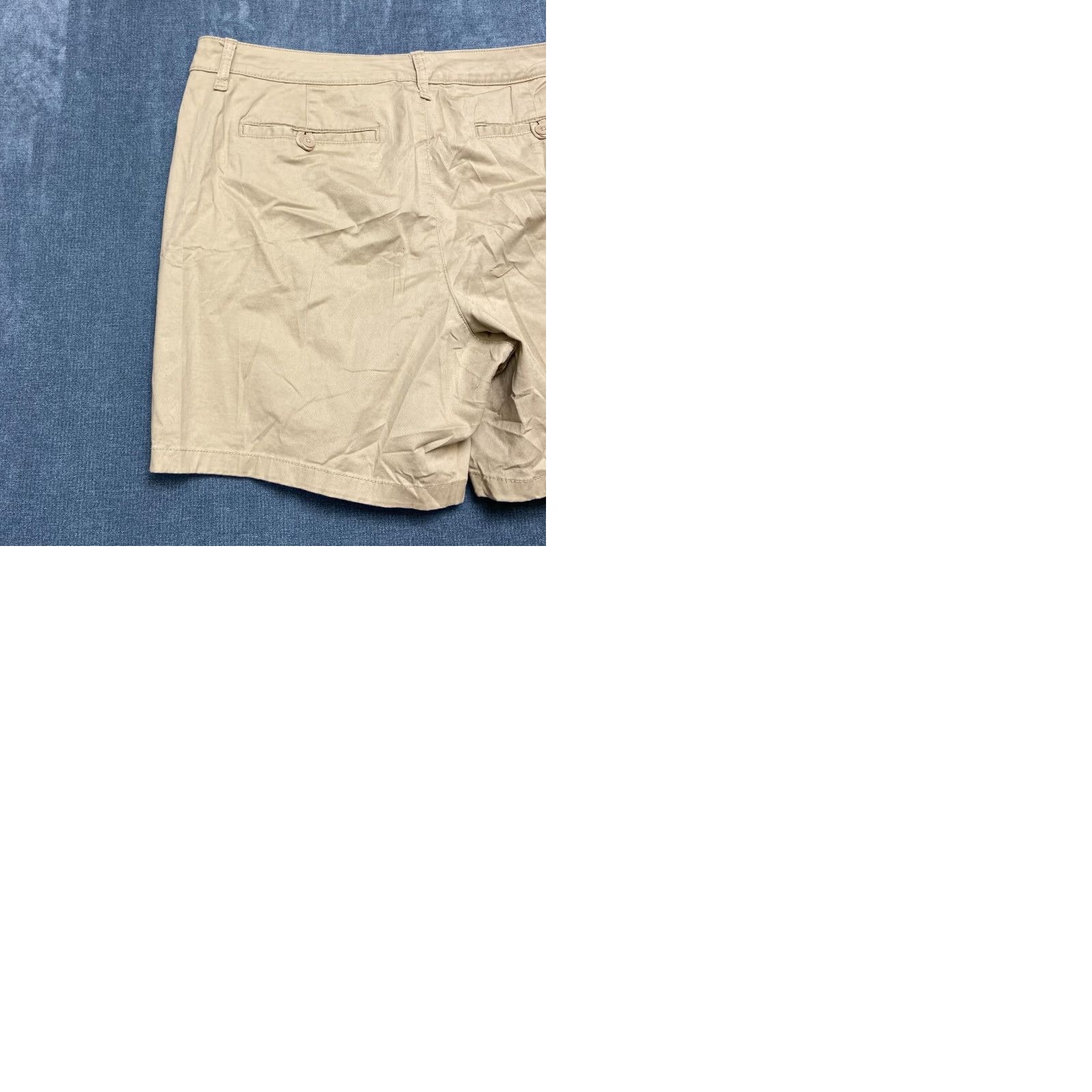Vintage St. John's Bay Chino Shorts Womens 16 Beige Cotton Stretch High Rise Easy Fit Size 38" / US 16 / IT 52 - 9 Thumbnail