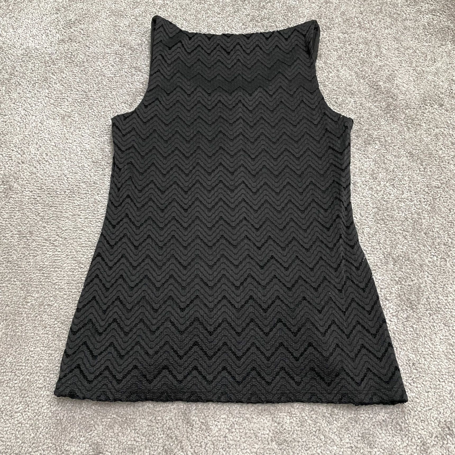 Banana Republic Banana Republic Tank Top Womens XS Black Geometric Sleeveless Casual Stretch Lace Tank Top Size XS / US 0-2 / IT 36-38 - 2 Thumbnail