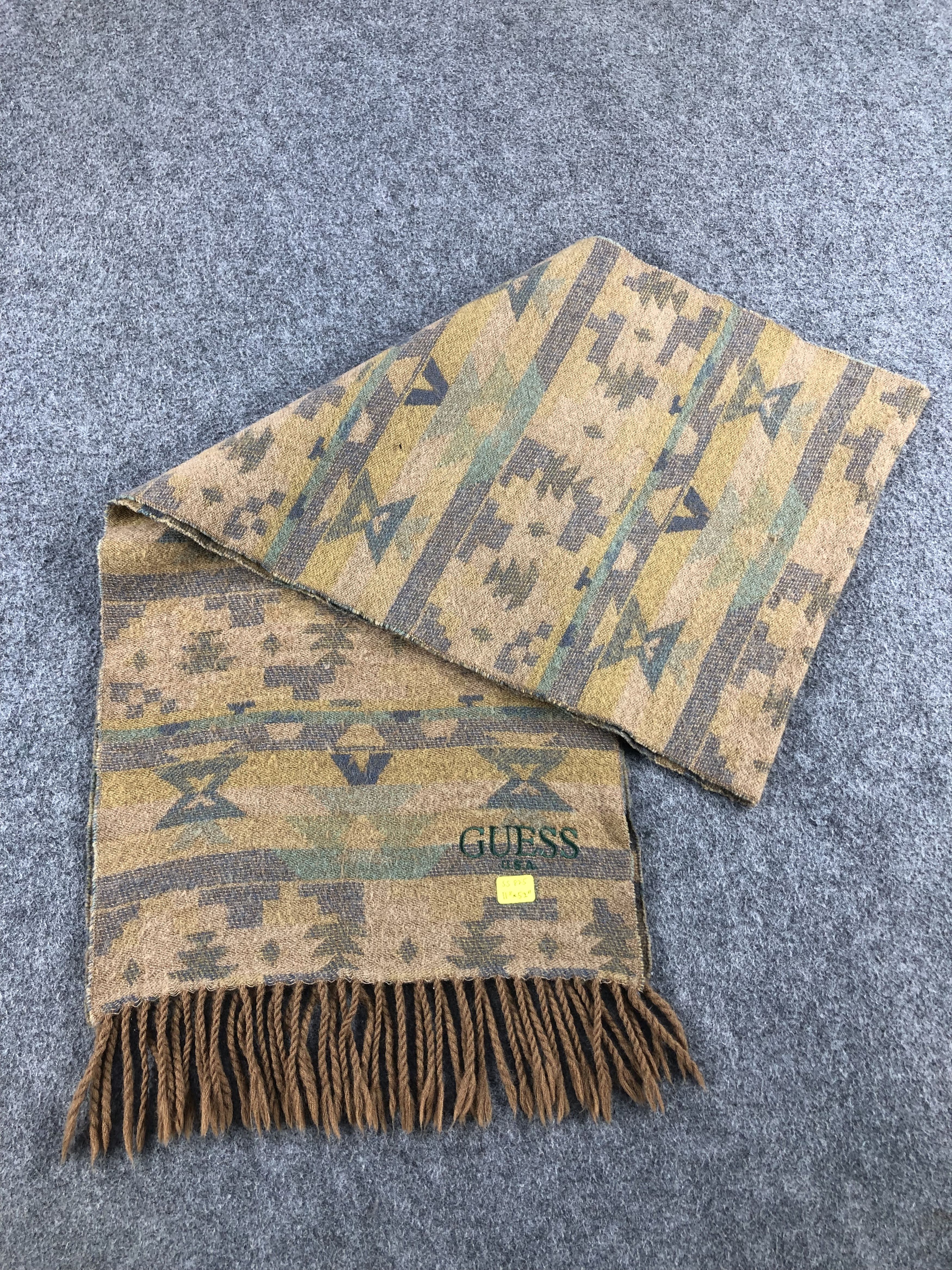 Guess Guess Scarf / Muffler / Neckwear Size ONE SIZE - 4 Thumbnail