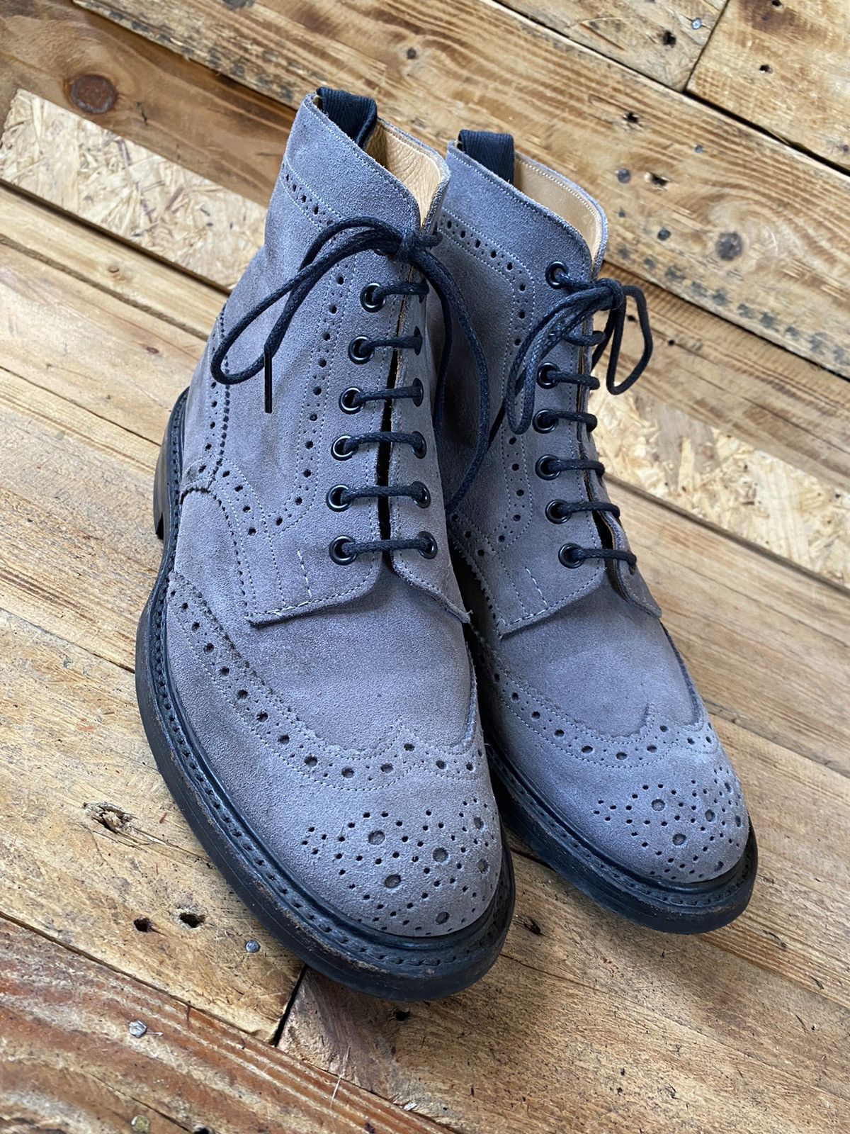 Tricker's Trickers Stow Country dress suede wingtip brouges sz 7.5 Size US 8.5 / EU 41-42 - 3 Thumbnail