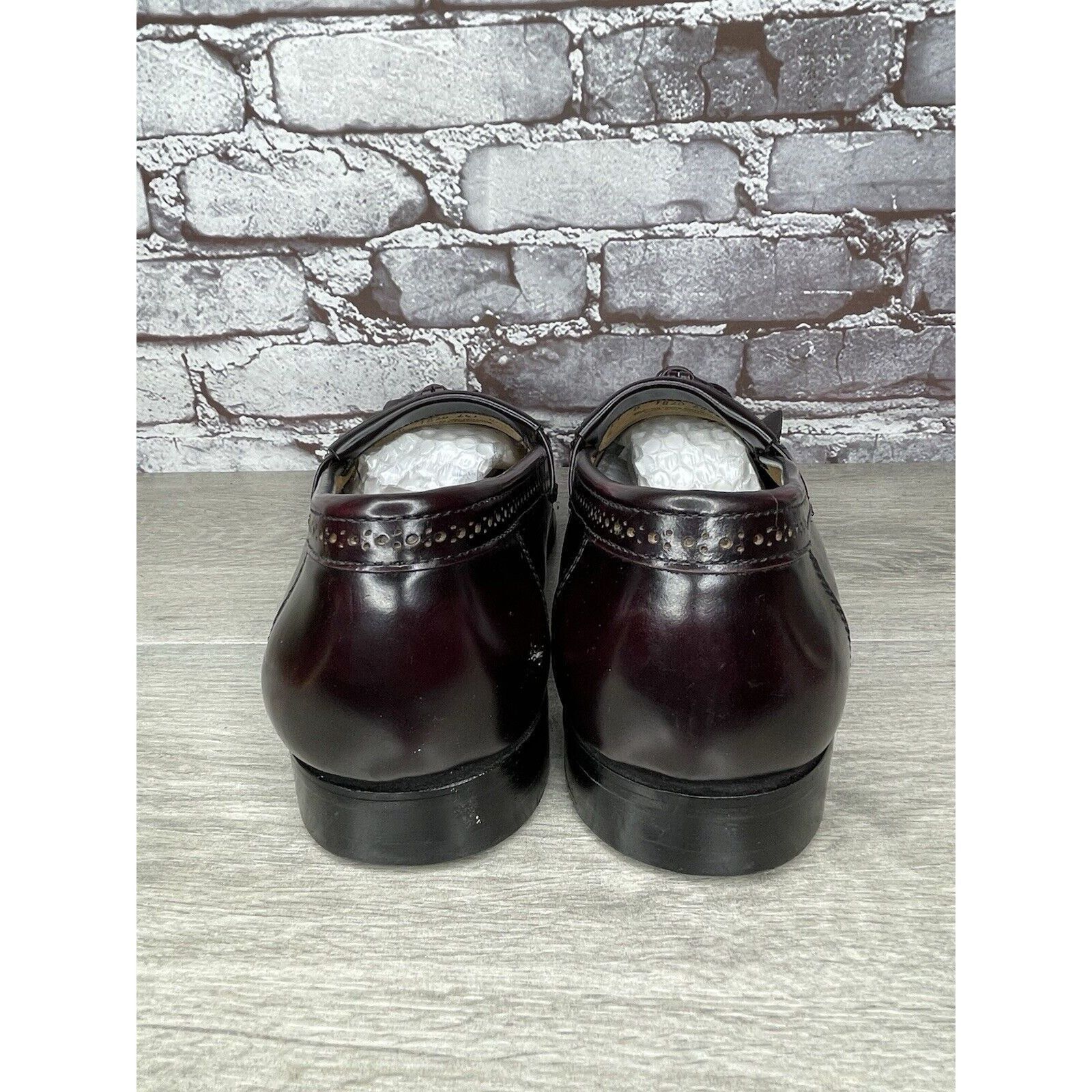 G.H. Bass & Co. G.H. Bass Weejuns Burgundy Leather Handcrafted Kiltie Loafer Size US 13 / EU 46 - 4 Thumbnail