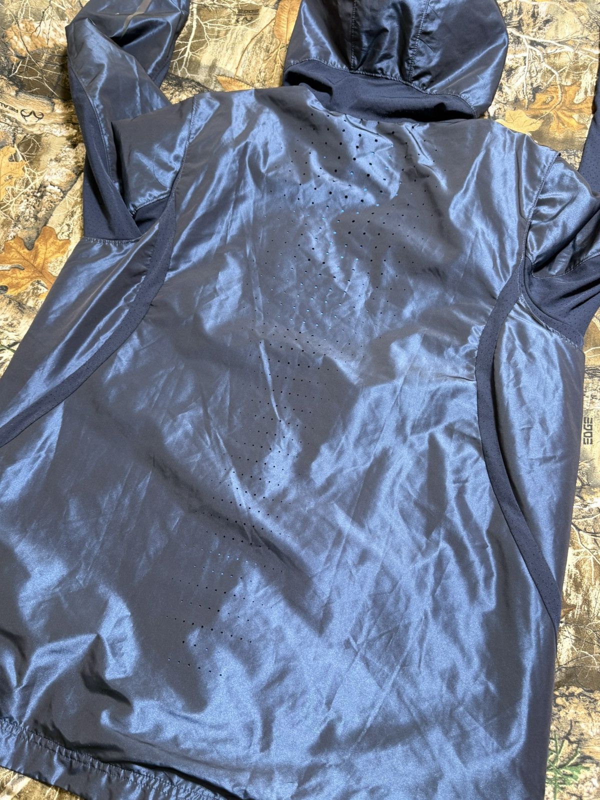 Nike ***FINAL DROP***RARE NIKE SHIELDTECH METALLIC JACKET SIZE XL Size US XL / EU 56 / 4 - 18 Thumbnail