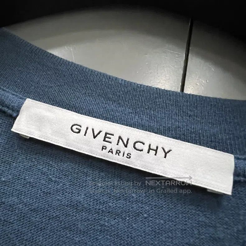 Givenchy Givenchy Star Pattern Printed Short Sleeve (Size XS) Size US XS / EU 42 / 0 - 4 Thumbnail