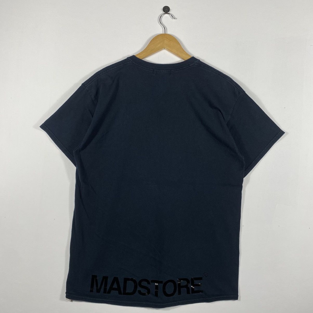 Undercover UNDERCOVER x MAD STORE Black Logo Graphic Tee Shirt Size US L / EU 52-54 / 3 - 5 Thumbnail