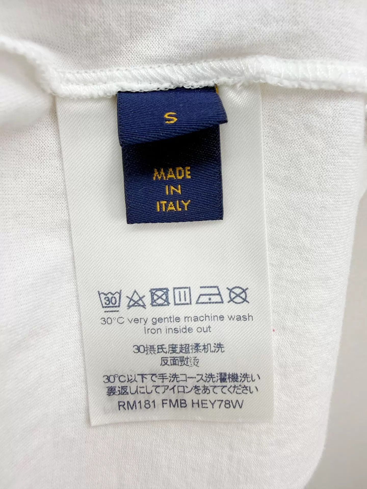 Louis Vuitton LV Short Sleeve Tee S Authentic Worn 2x Like New Size US S / EU 44-46 / 1 - 5 Thumbnail