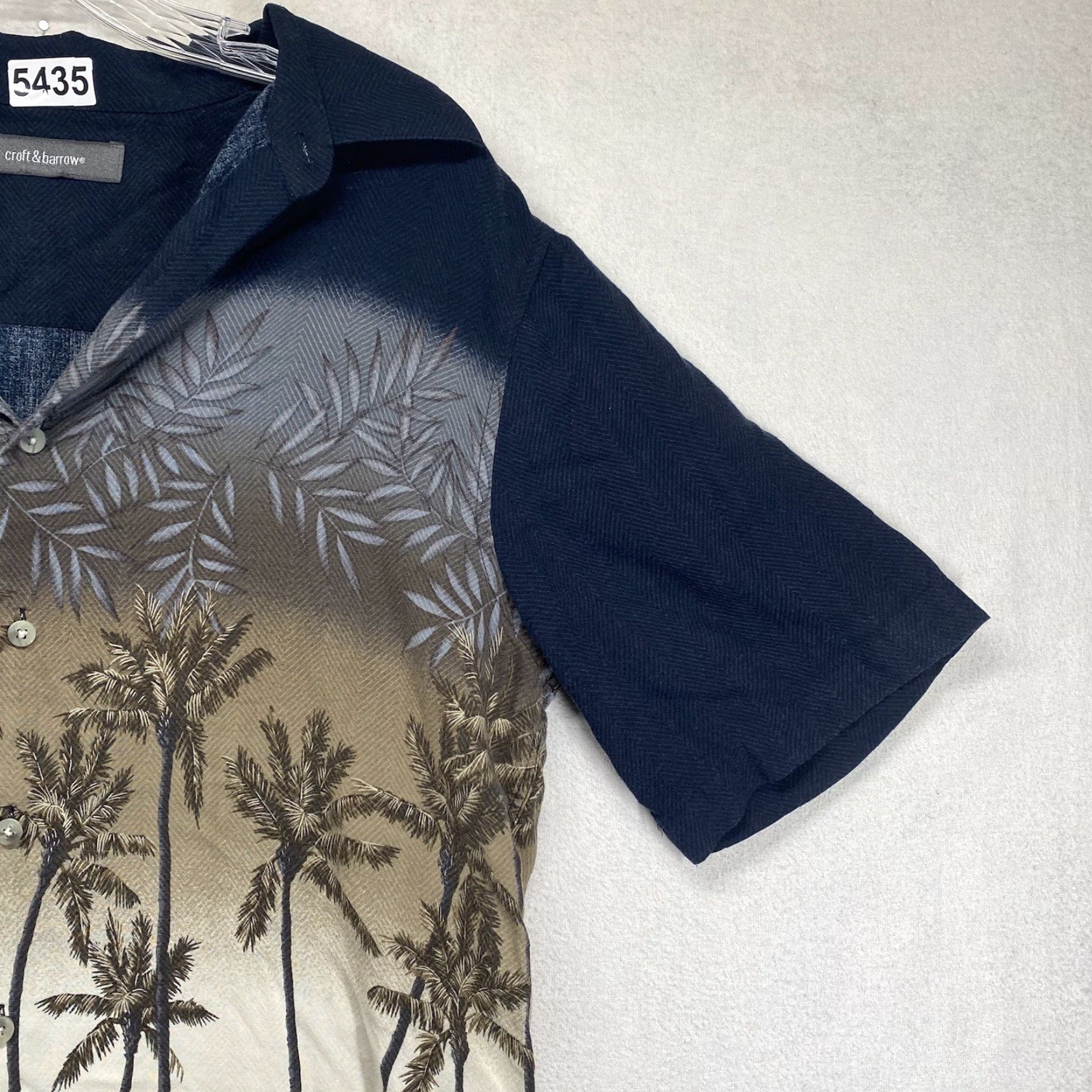 Croft & Barrow CROFT & BARROW Black Floral Hawaiian Button-Up Shirt Mens M Short Sleeve Casual Beach Size US M / EU 48-50 / 2 - 6 Thumbnail