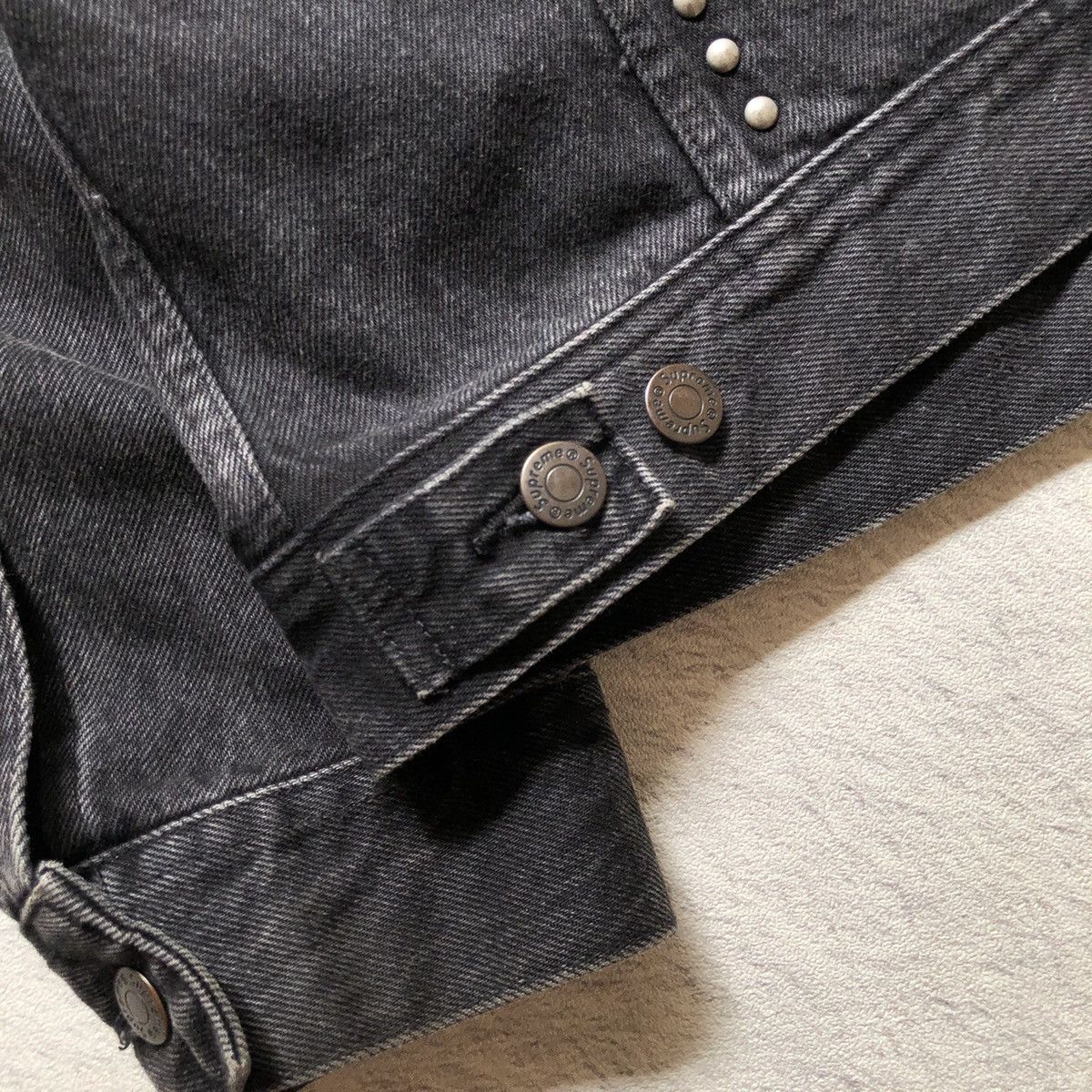 Supreme Supreme Studded denim trucker black Size US M / EU 48-50 / 2 - 9 Thumbnail