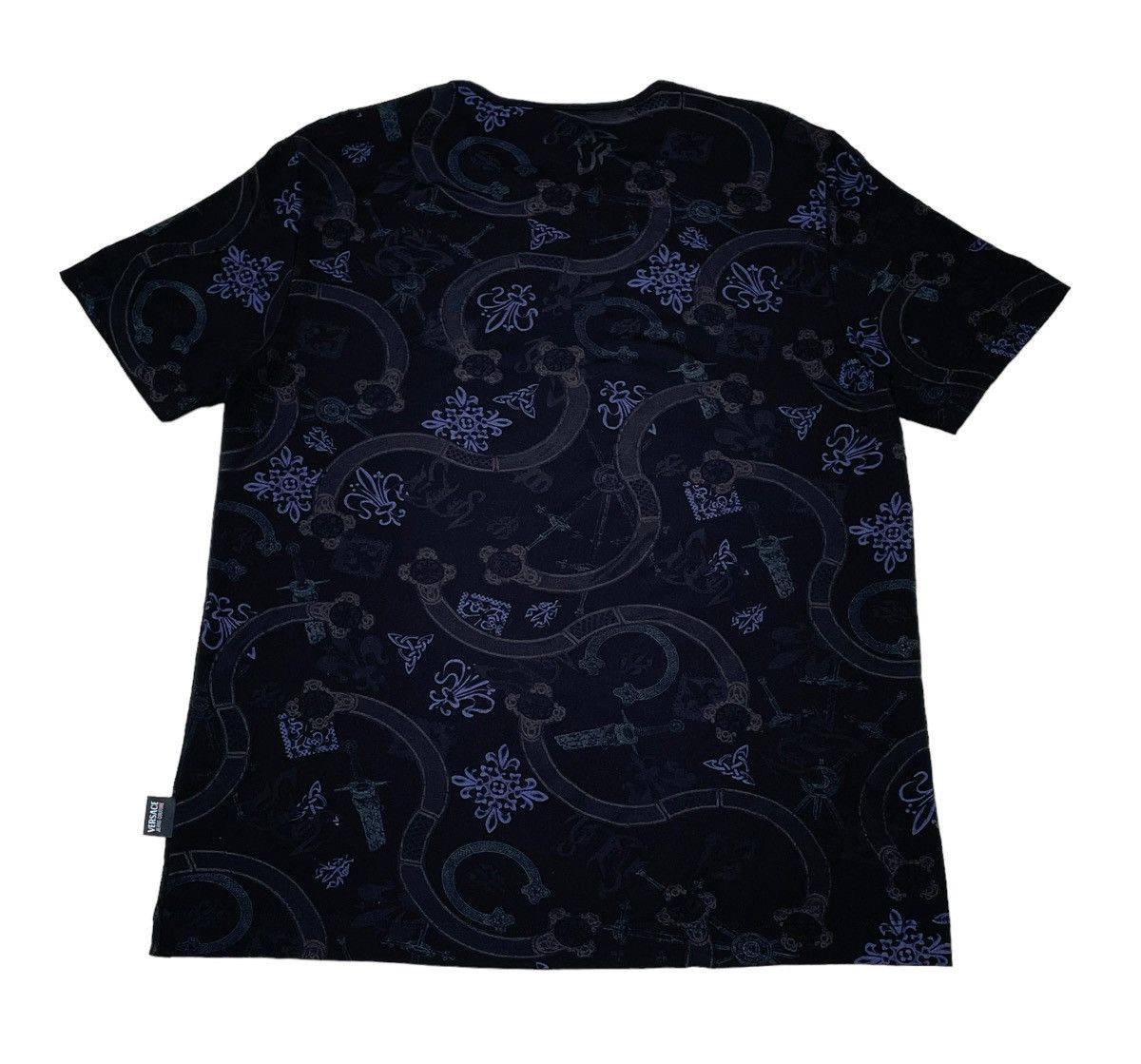 Designer × Versace × Vintage Vintage Brand Versace Jeans Couture T-Shirt Full Print 2000s Size US L / EU 52-54 / 3 - 2 Thumbnail