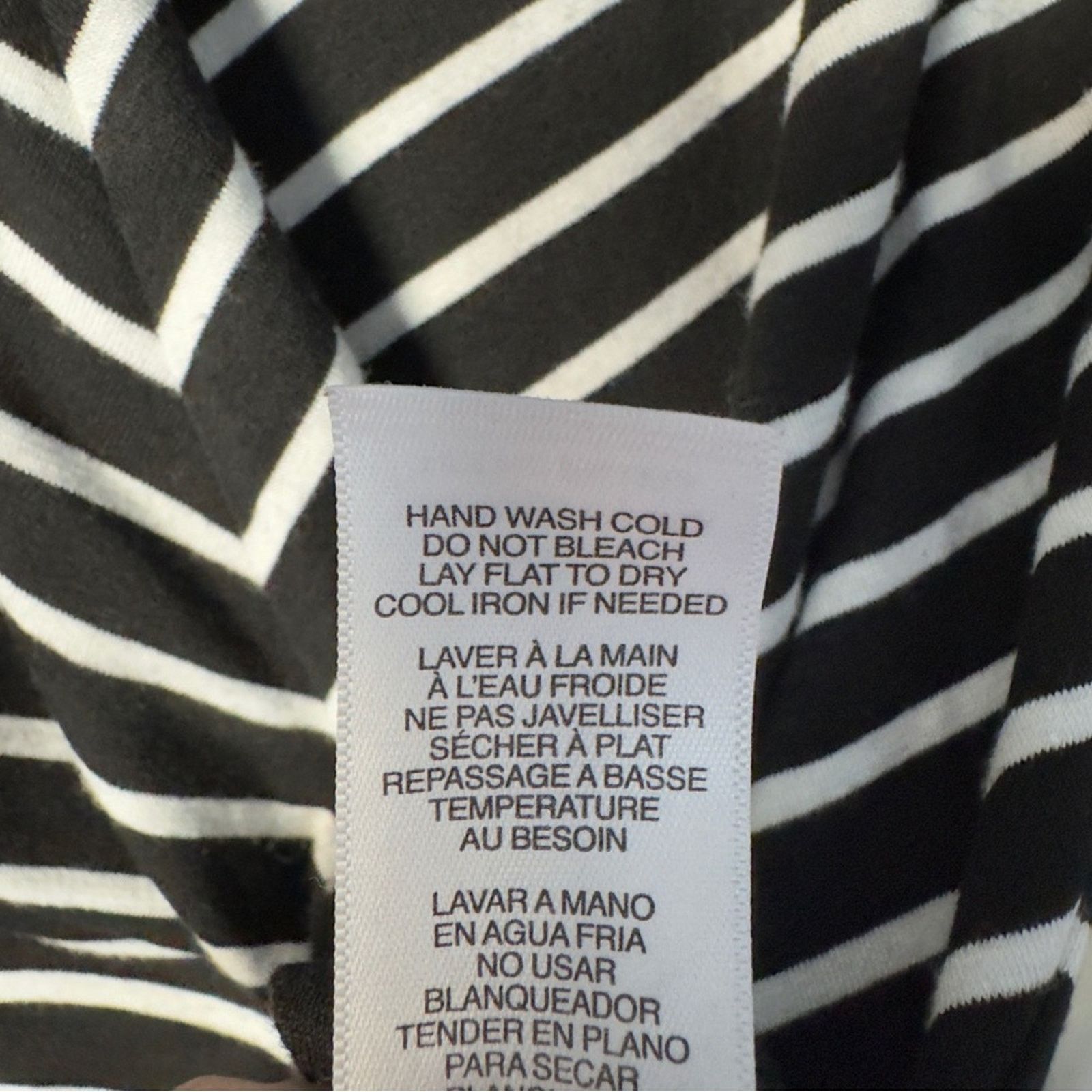 Frame Frame Black and White Striped Top Puffed Short Sleeve V-Neck Size S / US 4 / IT 40 - 8 Thumbnail