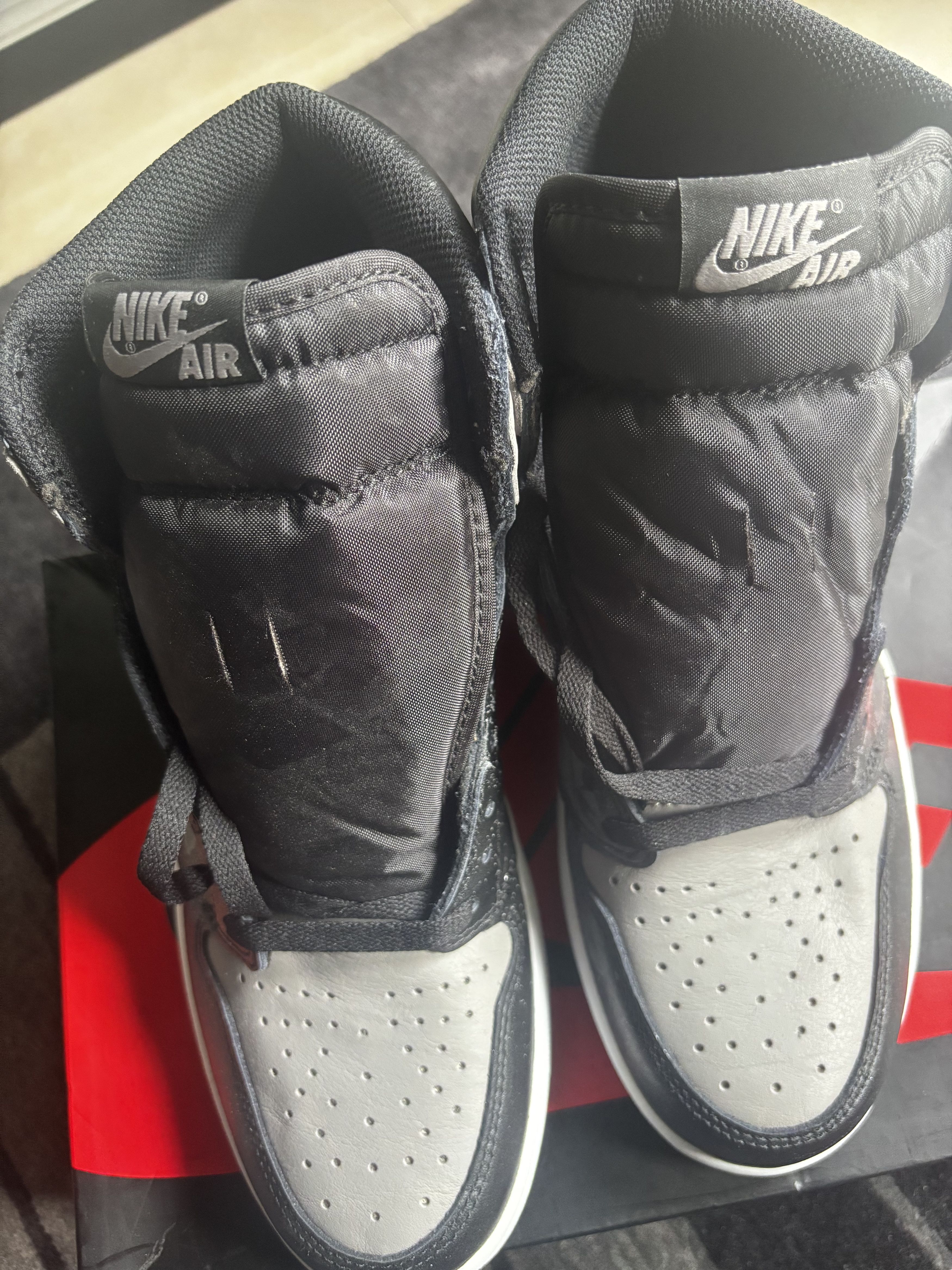 Jordan Brand Nike Air Jordan 1 Retro High OG Shadow 2018 US10.5/EU44.5 Size US 10.5 / EU 43-44 - 8 Thumbnail