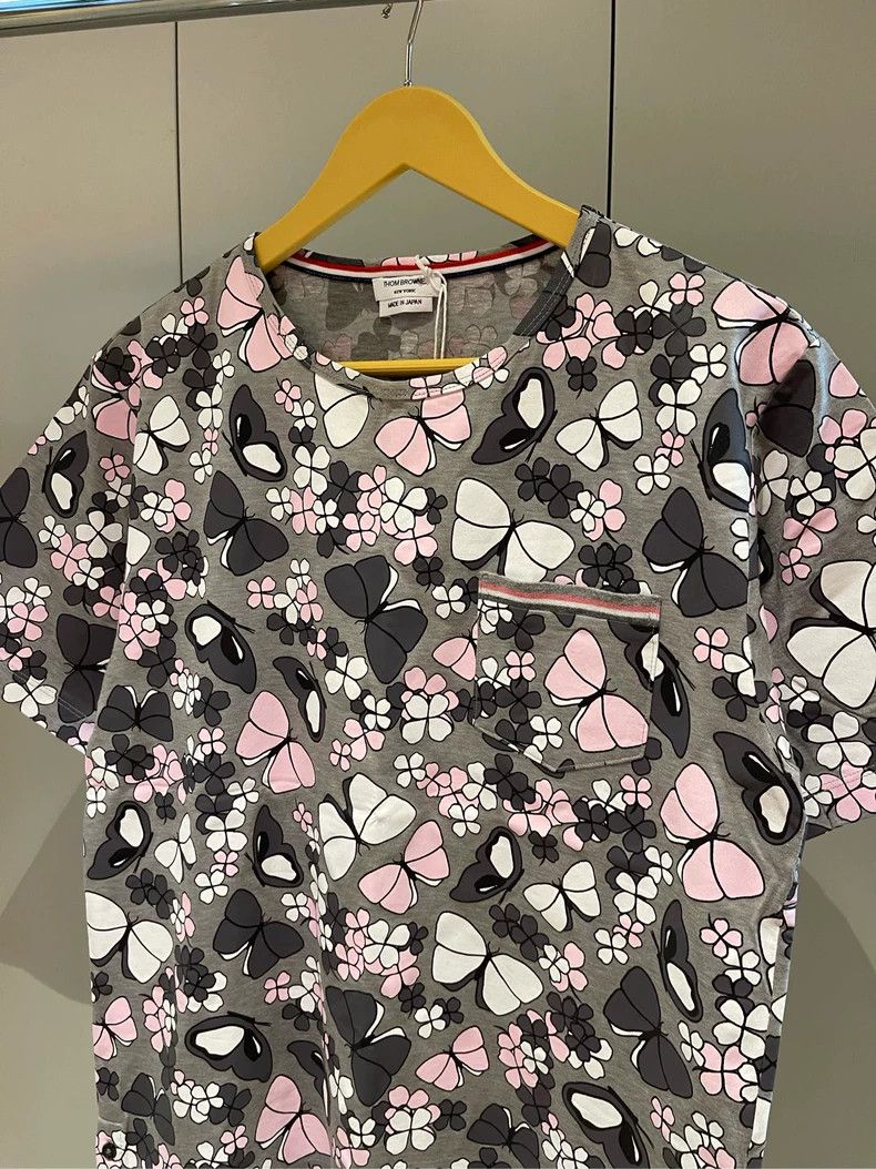 Thom Browne Thom browne Gray full-print butterfly short-sleeved T-shirt Size US M / EU 48-50 / 2 - 4 Thumbnail