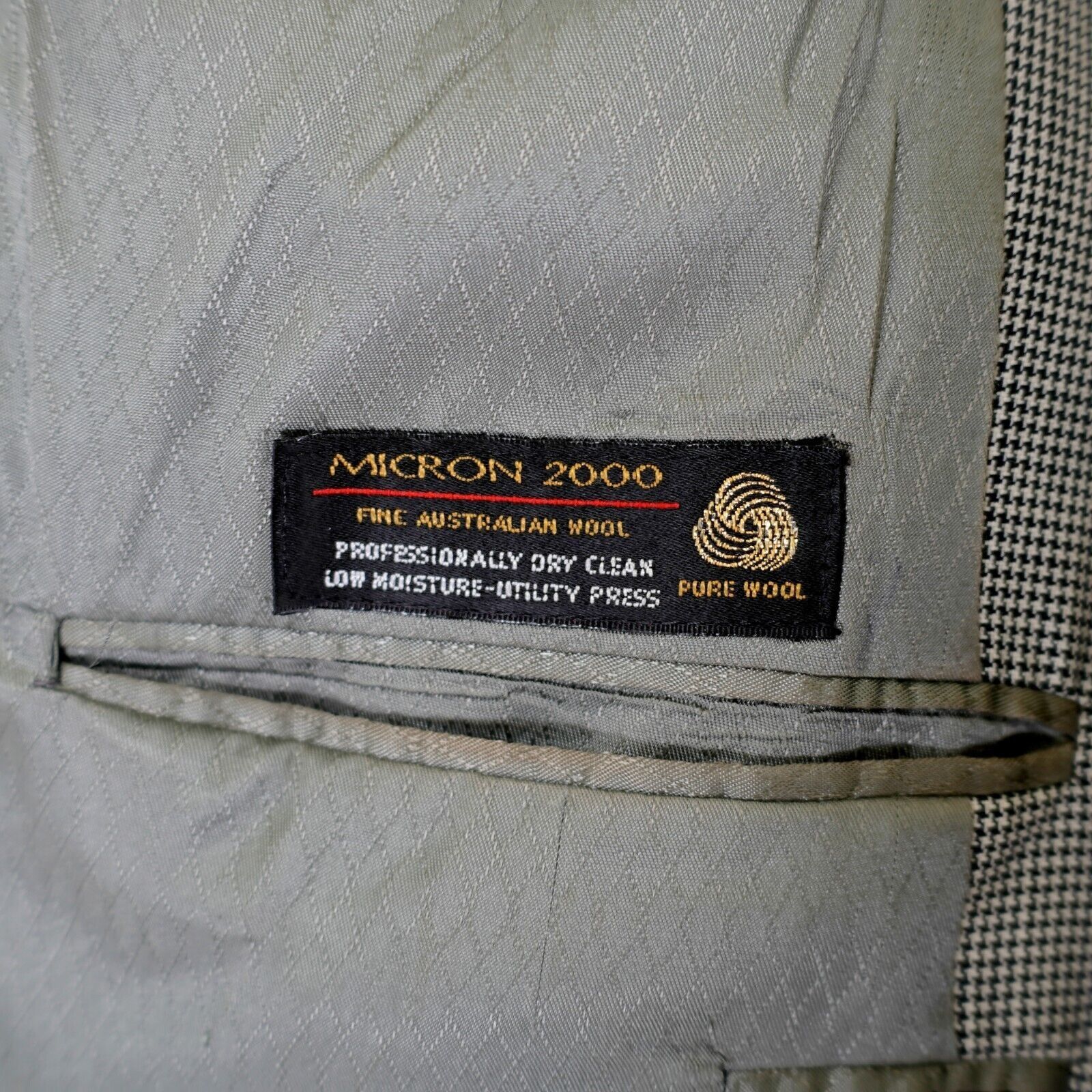 Hart Schaffner Marx Hart Schaffner Marx 38R Micron 2000 Australian Wool Cream Bl Size 38R - 9 Thumbnail