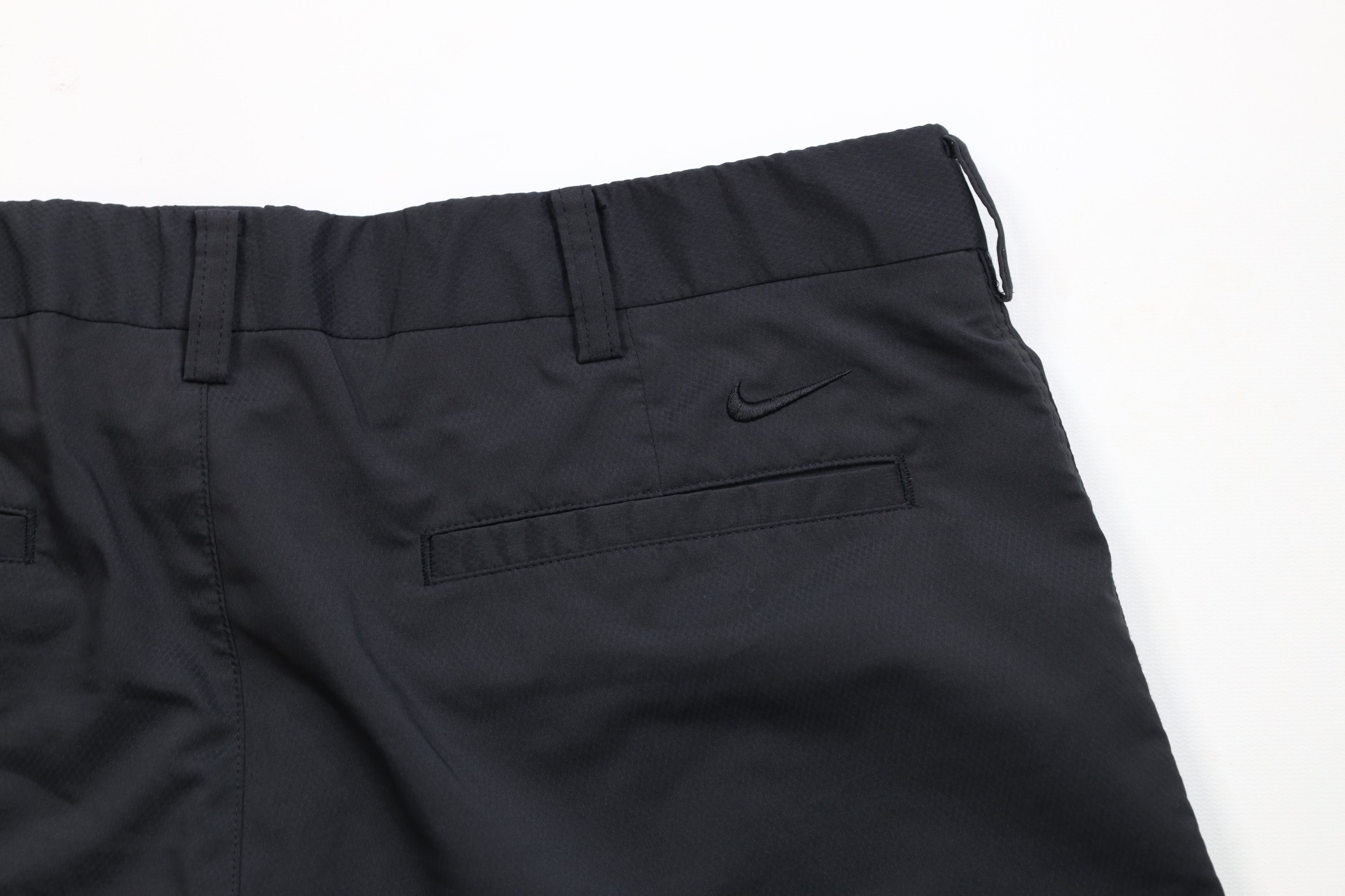 Nike × Vintage Nike Golf Flat Front Tech Golfing Golf Chino Shorts Black Size US 34 / EU 50 - 11 Thumbnail