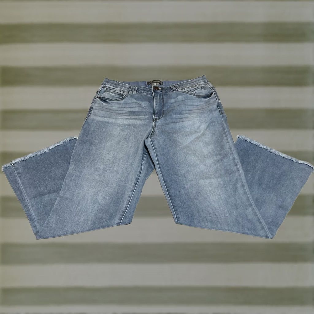 Vintage Democracy Ab Technology Cropped Boot Cut Jeans Raw Hem Blue 12 Women Size 34" / US 12 / IT 48 - 1 Thumbnail