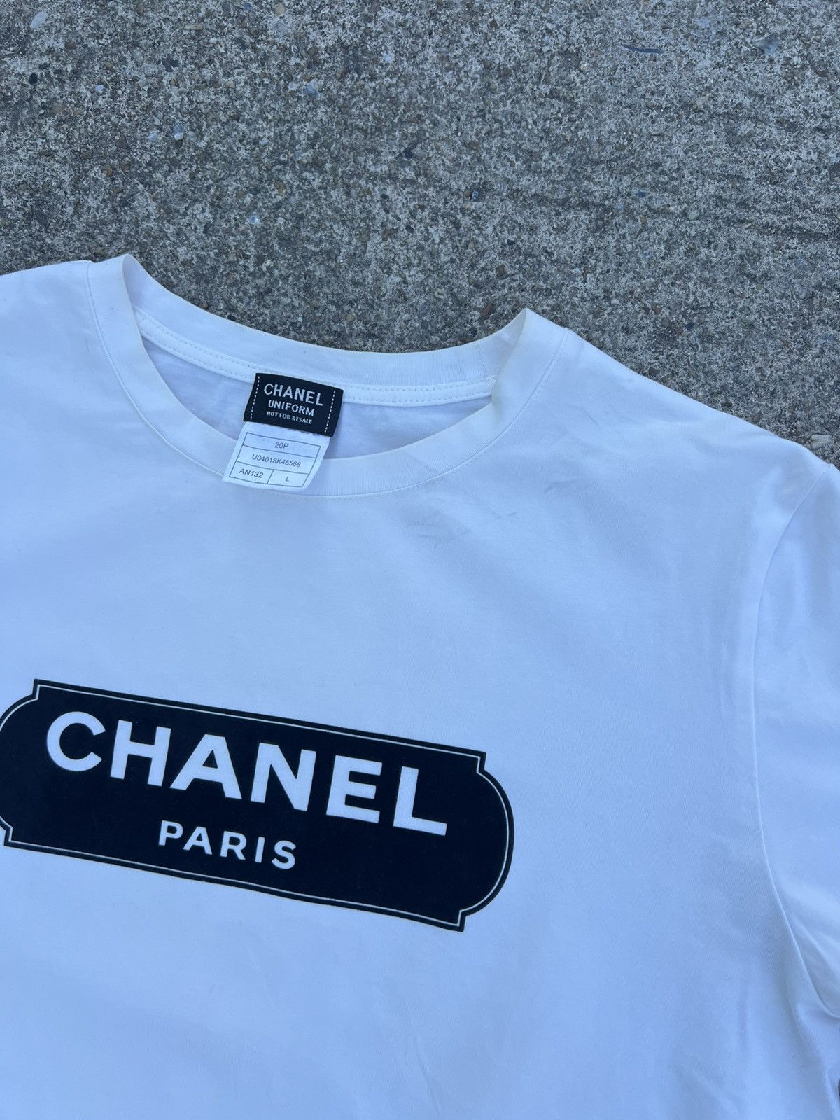 Chanel Chanel Logo Tee Size M / US 6-8 / IT 42-44 - 2 Thumbnail