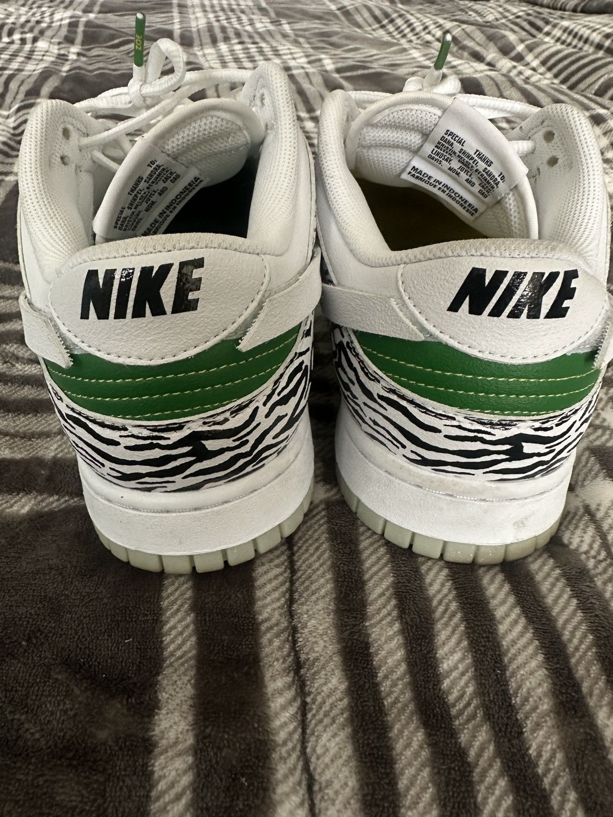 Nike Nike Dunk Doernbecher Zoe Size US 10.5 / EU 43-44 - 4 Thumbnail