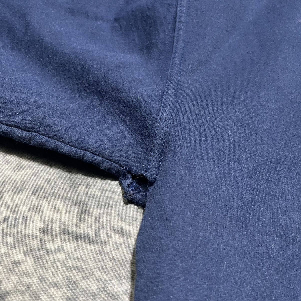 Vintage Vintage 90s Canada Navy Blue Crewneck Sweatshirt Size Large Size US L / EU 52-54 / 3 - 4 Thumbnail