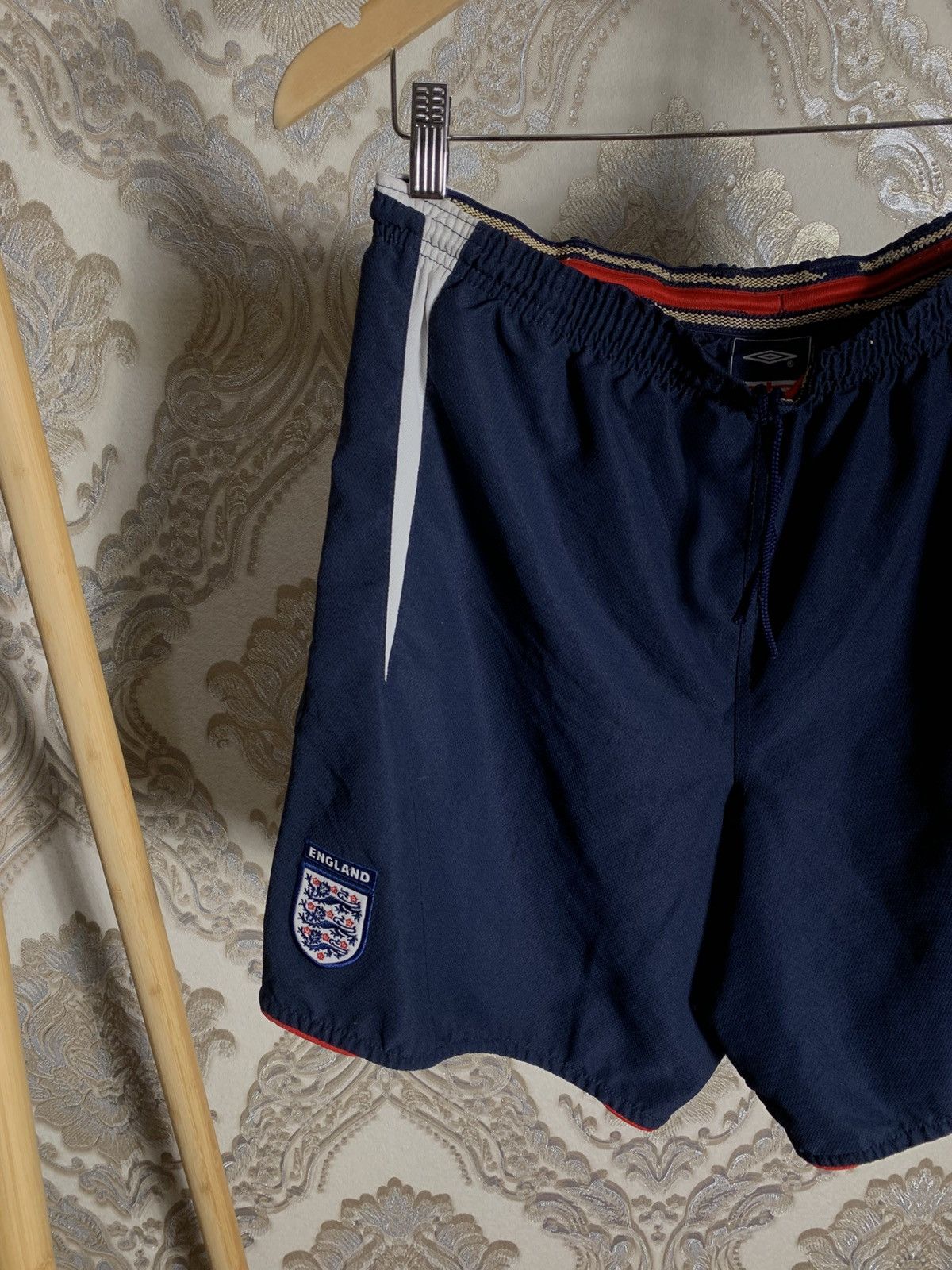 Umbro VINTAGE UMBRO ENGLAND RETRO SOCCER SHORTS MANCHESTER Y2K 90s Size US XL / EU 56 / 4 - 3 Thumbnail