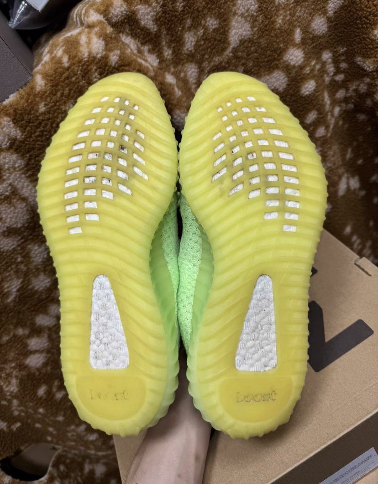 Adidas Adidas Yeezy 350 Glow EG5293 K37 Size US 9 / EU 42 - 6 Thumbnail
