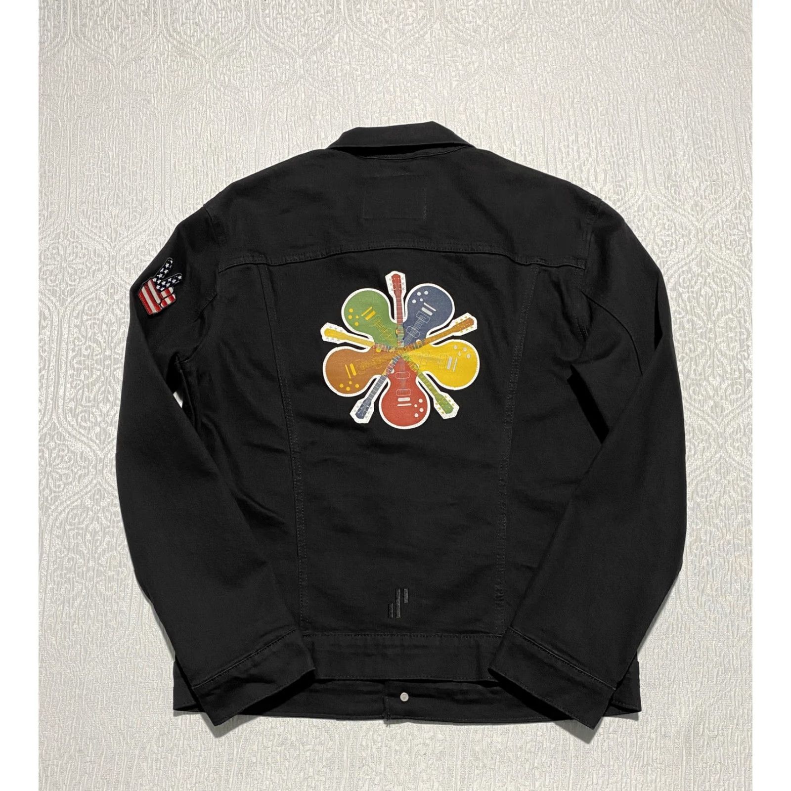 Levi's Levi's Premium Trucker Jacket Large Black Denim Guitar Flower Back Patch Mens Size US L / EU 52-54 / 3 - 2 Thumbnail