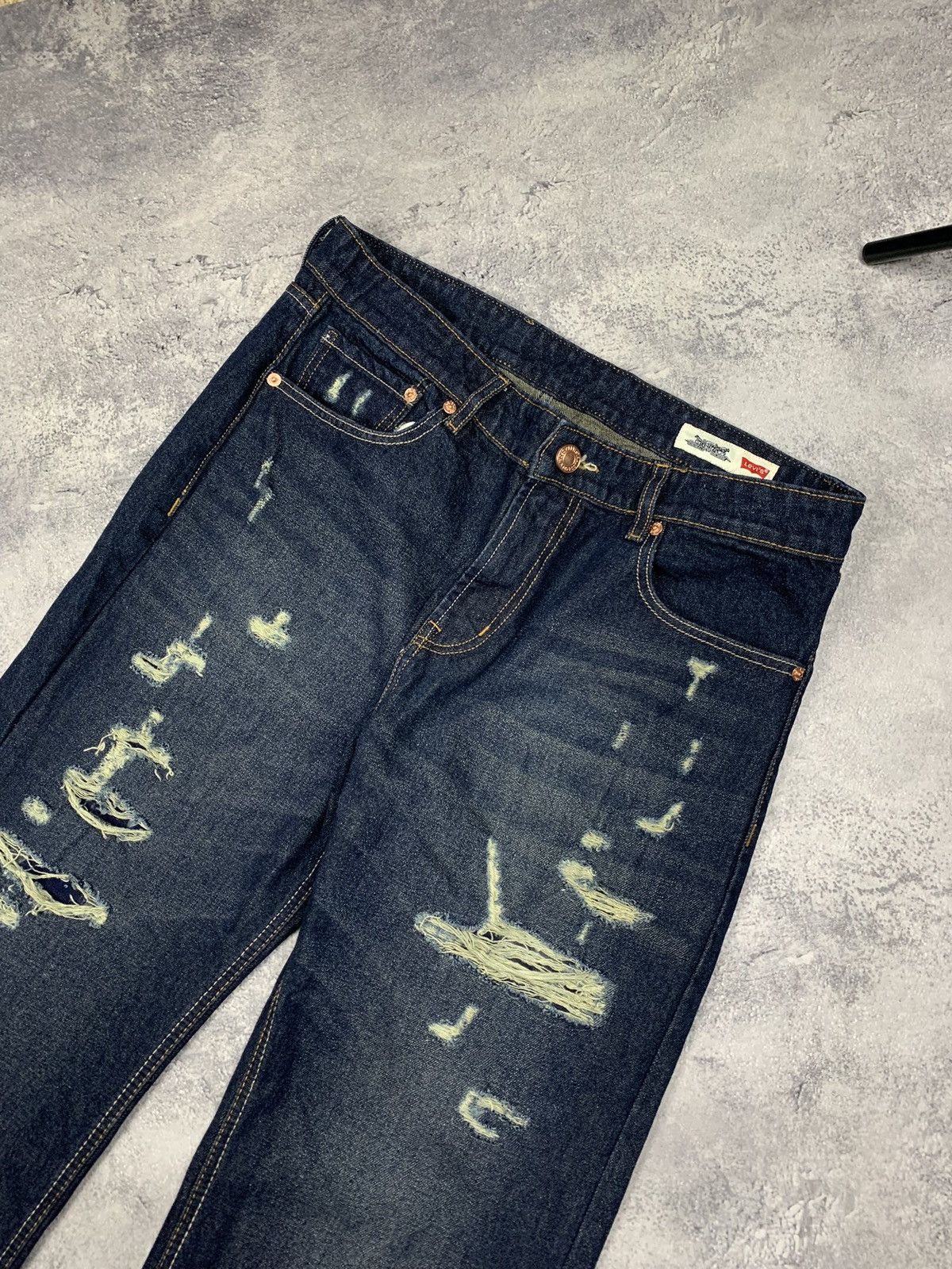 Levi's Levi’s Men’s Distressed Straight Leg Jeans Size 36 Navy Blue Size US 36 / EU 52 - 4 Thumbnail
