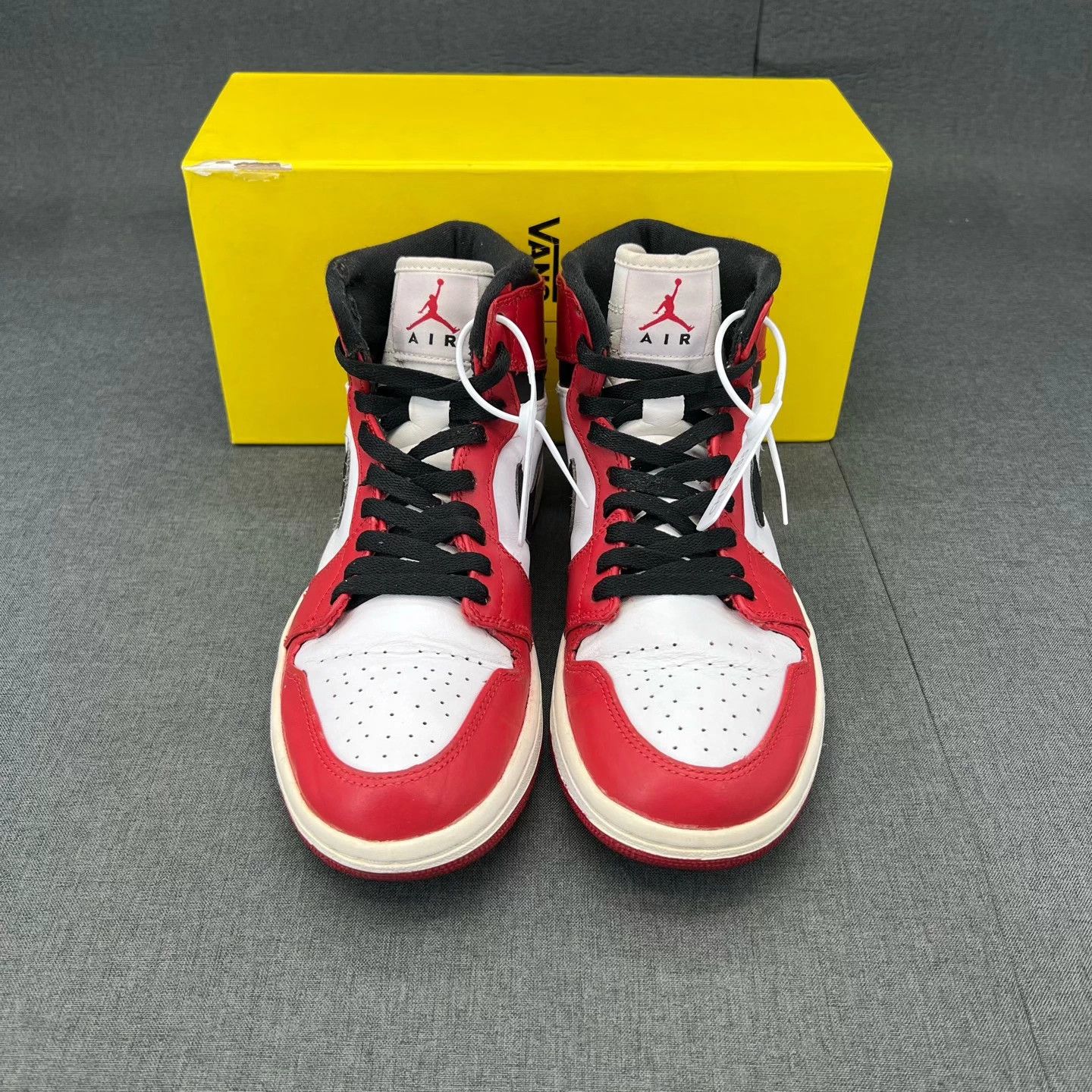 Nike Air Jordan 1 Chicago 2013 sz 42 w/ box Size US 8.5 / EU 41-42 - 4 Thumbnail