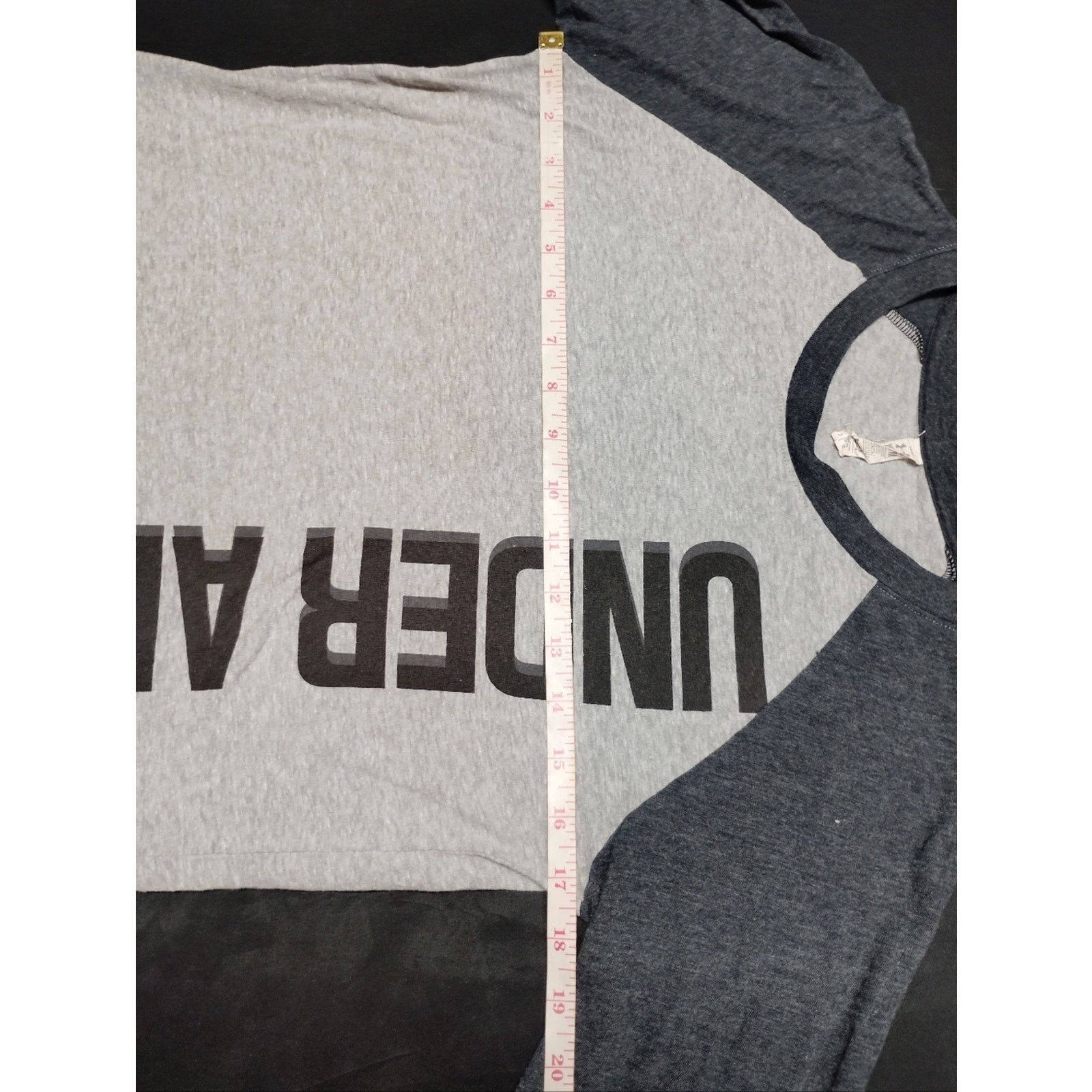 Under Armour Under Armour Light Gray w Navy Raglan Sleeves Long-Sleeve Size M / US 6-8 / IT 42-44 - 4 Thumbnail