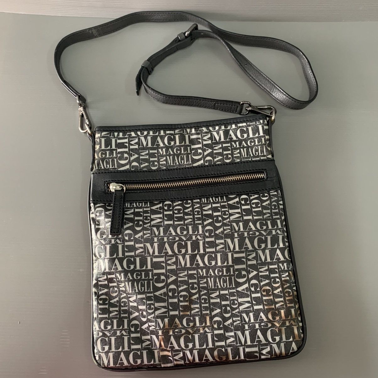 Bruno Magli Bruno Magli Slingbag Size ONE SIZE - 1 Thumbnail