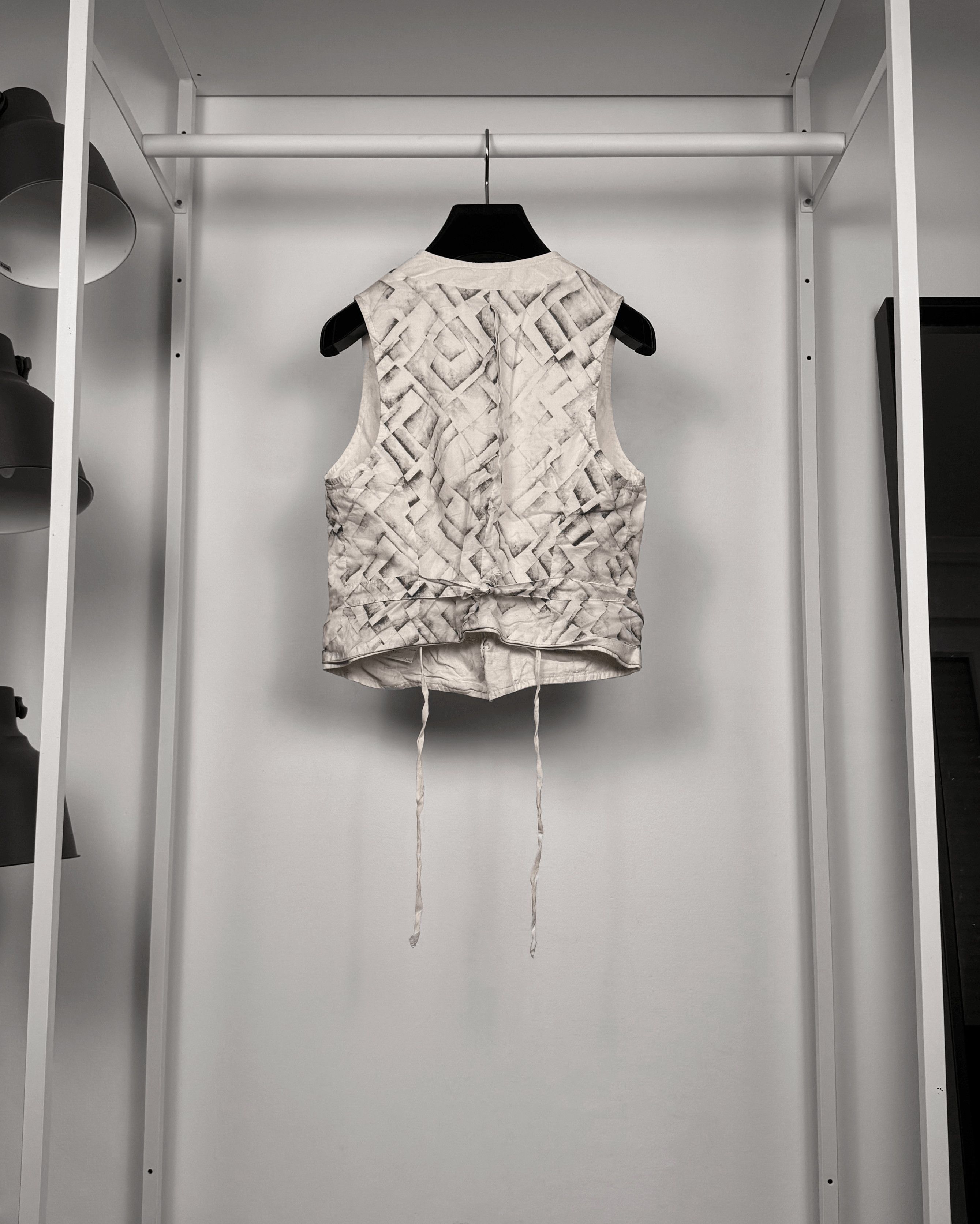 Ann Demeulemeester Ann Demeulemeester Overprint Waistcoat Vest Size US S / EU 44-46 / 1 - 2 Thumbnail