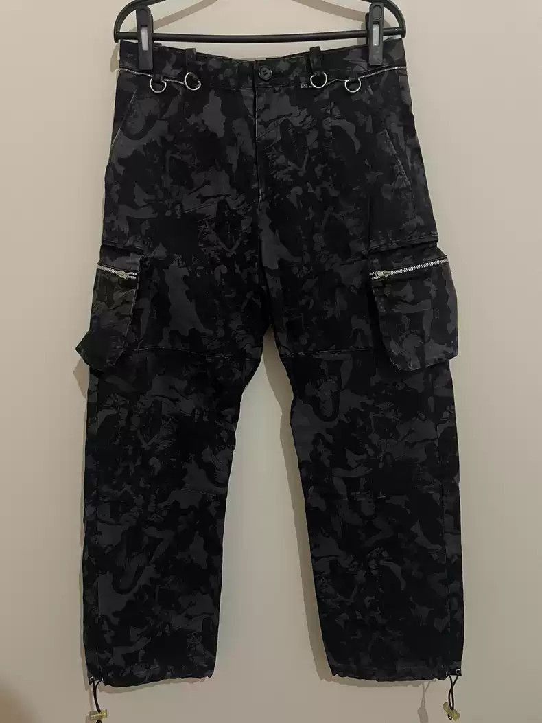Undercover UNDERCOVER 03SS SCAB CARGO Portrait camouflage print loose Size US 32 / EU 48 - 1 Thumbnail