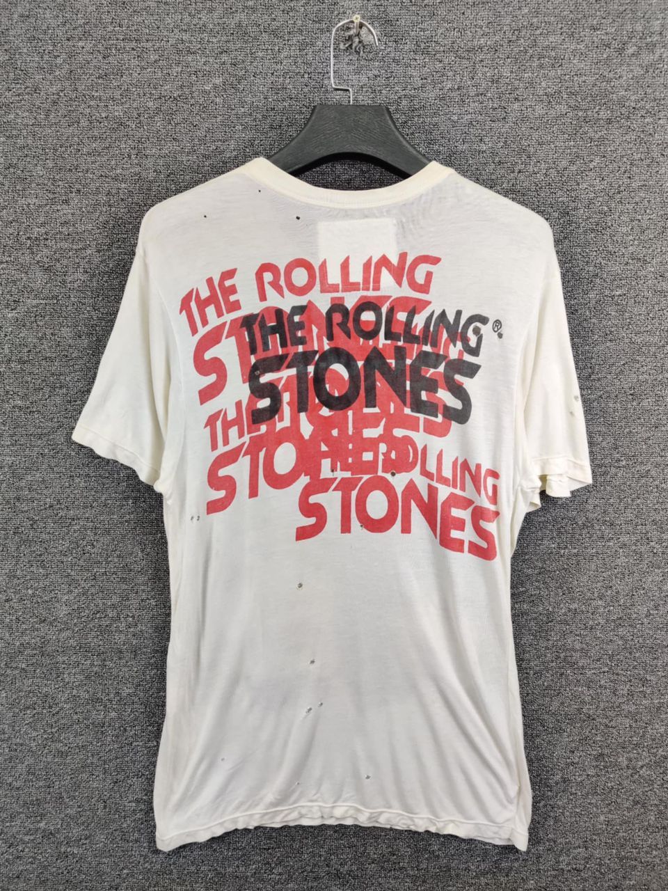 Band Tees Vintage Thrashed The Rolling Stone Distressed Tee Tshirt Size US M / EU 48-50 / 2 - 4 Thumbnail