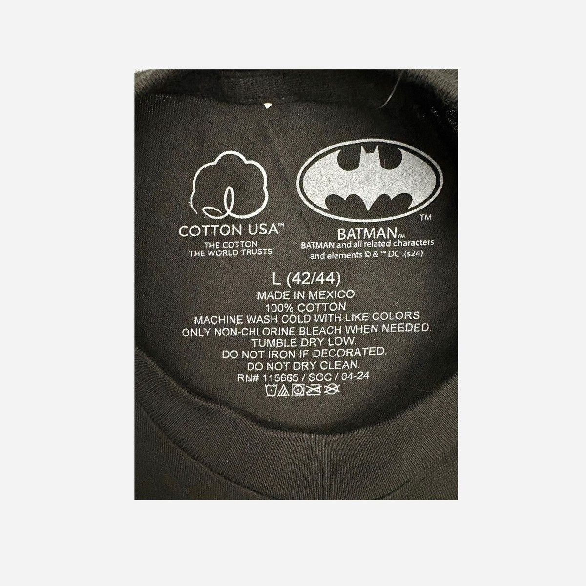 DC Comics DC Comics Batman Men’s Graphic Short Sleeve T-Shirt Sz L Size US L / EU 52-54 / 3 - 12 Thumbnail