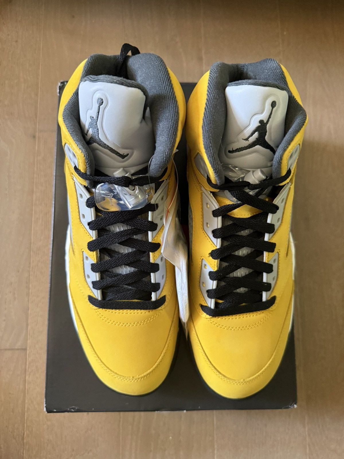 Jordan Brand Brand New Air Jordan 5 Retro T23 2025 Yellow Tokyo Size 10 Size US 10 / EU 43 - 6 Thumbnail