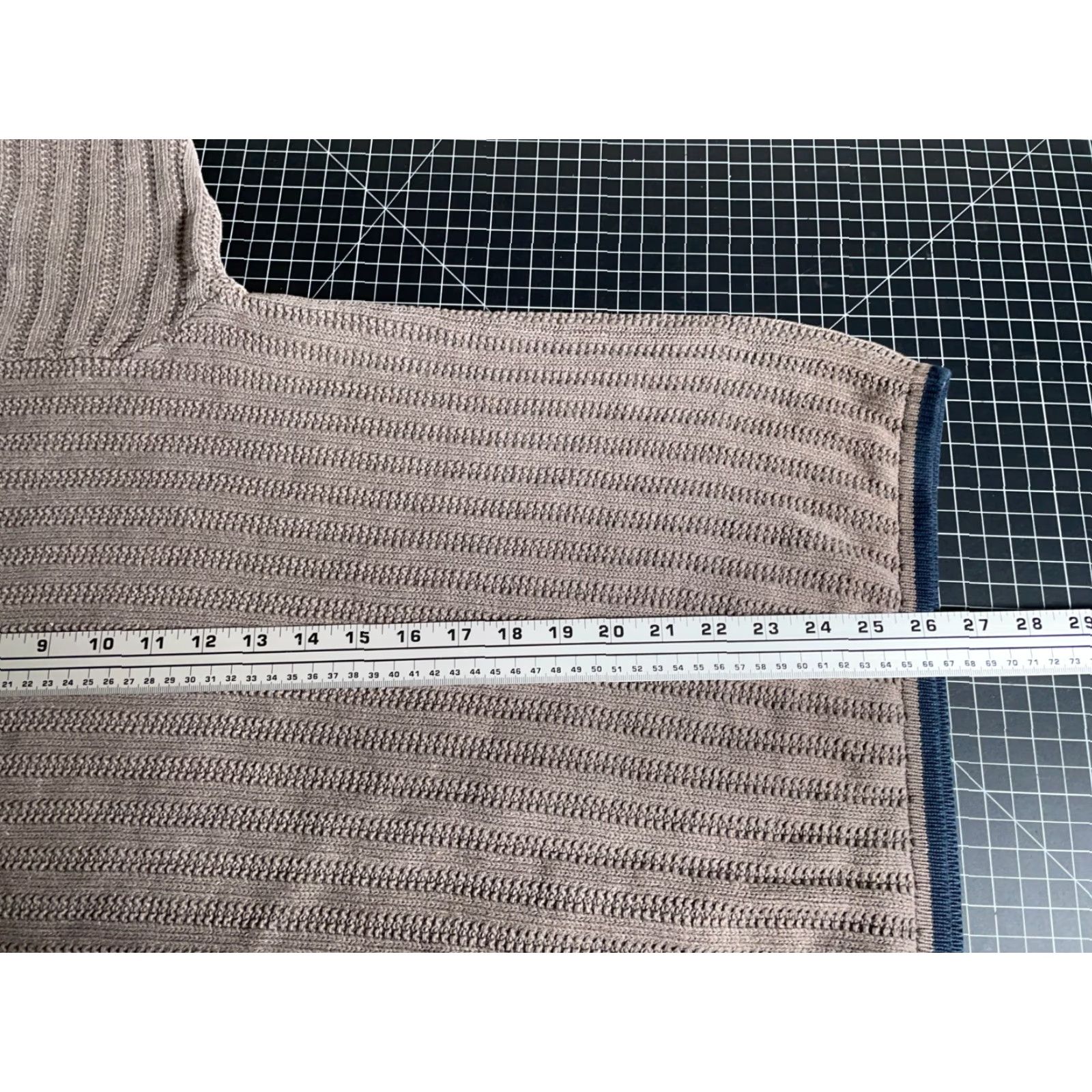 Vintage VINTAGE Structure Henley Sweater Men L Gray Brown Cotton Ramie Knit Textured Crew Neck 90s Hipster Preppy Retro Heavyweight Casual Size US L / EU 52-54 / 3 - 6 Thumbnail