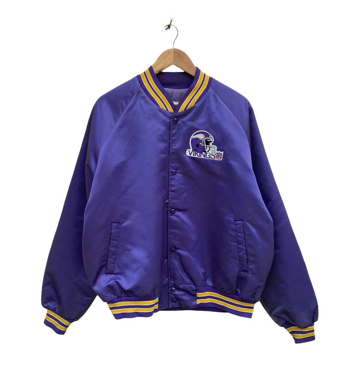 NFL Vintage minnesota viking nfl chalk line satin bomber jacket Size US XL / EU 56 / 4 - 1 Thumbnail