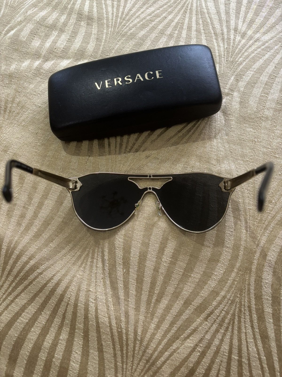 Versace Versace Shield Sunglasses Black Gold Medusa Logo w/ Case Size ONE SIZE - 6 Thumbnail
