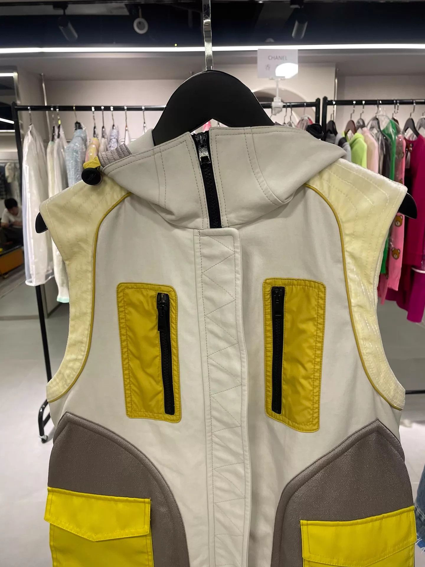 Valentino Valentino Hooded Vest Color Blocked 36 Like New Size XS / US 0-2 / IT 36-38 - 3 Thumbnail