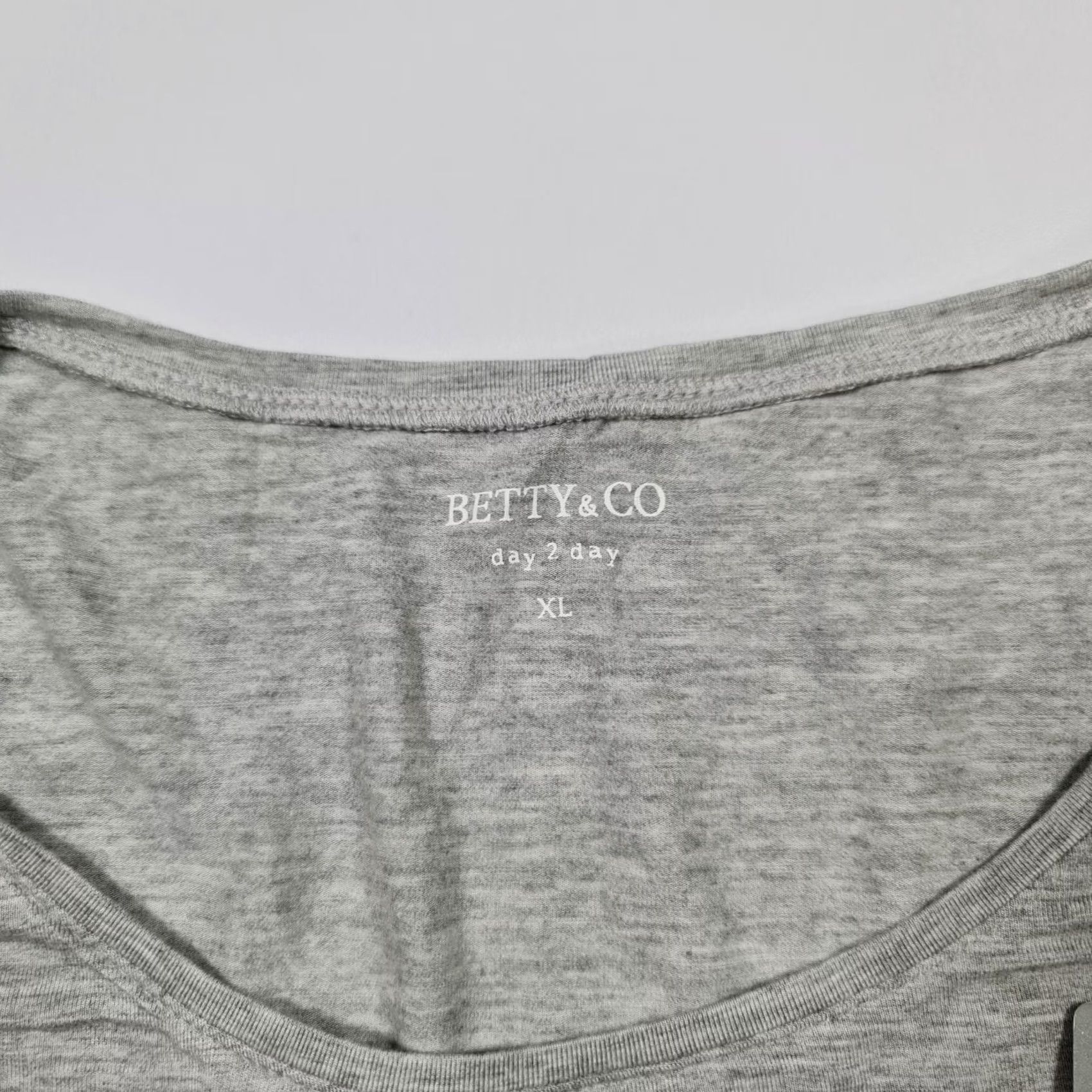 CO Betty & CO Womens T Shirt Grey XL Long Sleeve Round Neck Pullover Casual Travel Regular Fit 96% Visco​se 4% Elastane Machine Washable Size XL / US 12-14 / IT 48-50 - 3 Thumbnail