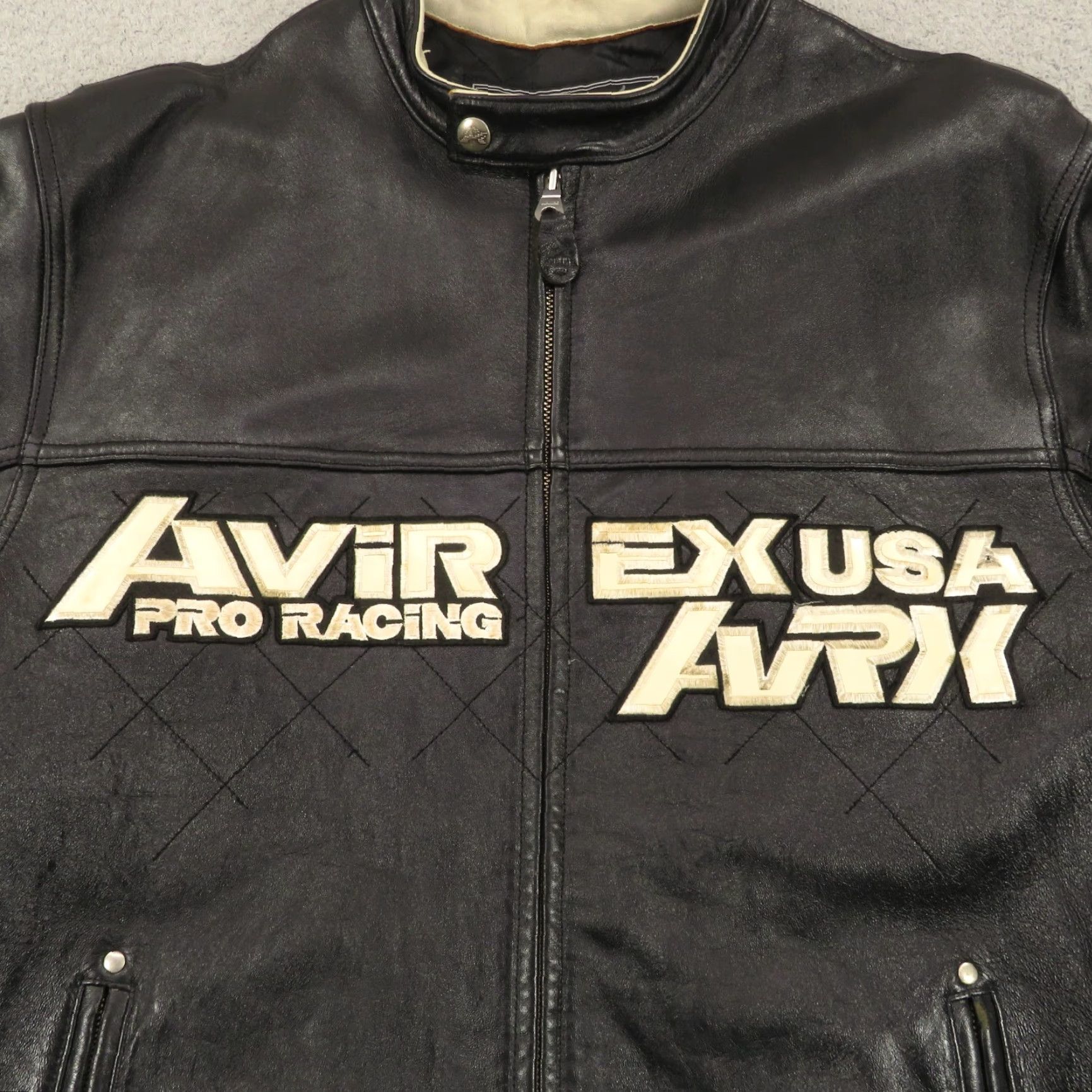 Avirex VINTAGE Avirex Leather Jacket XL Mens Racing Moto Motorcycle Lion Patch Cafe Racer Quilt Jacket Size US XL / EU 56 / 4 - 2 Thumbnail