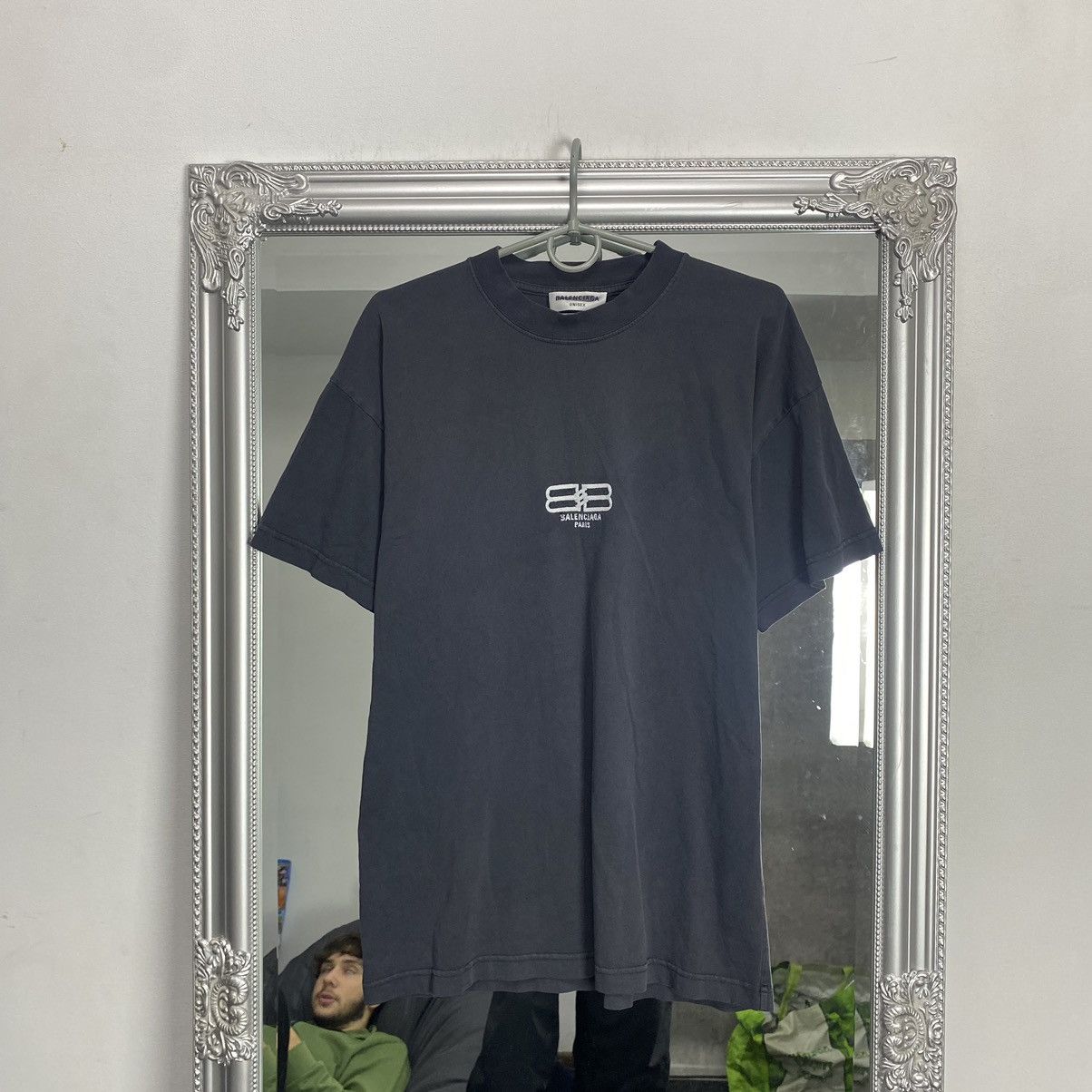 Balenciaga Balenciaga T-Shirt Size US S / EU 44-46 / 1 - 1 Thumbnail