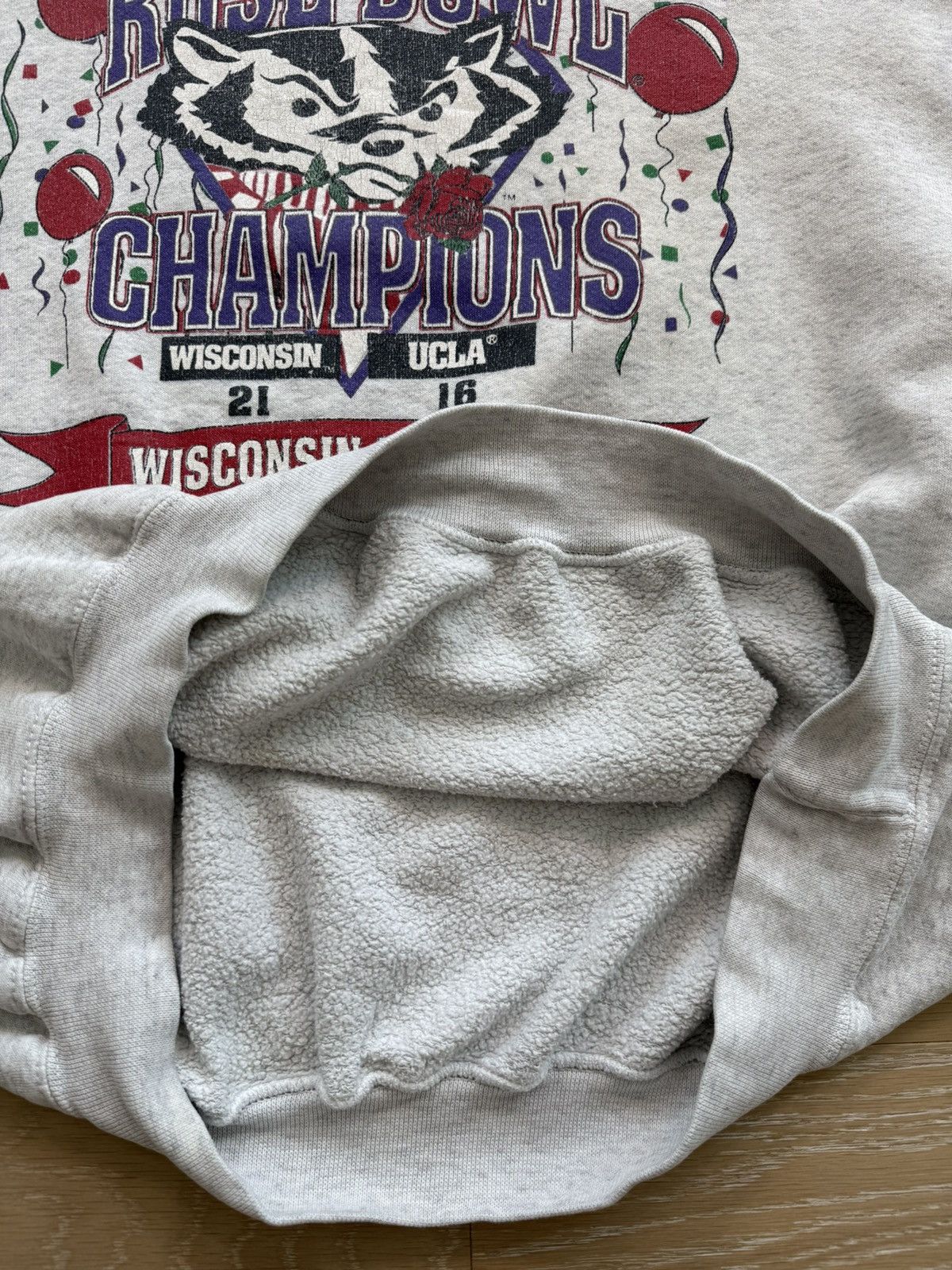 NCAA Vintage Wisconsin Badgers Rose Bowl Champions 94 Sweatshirt Size US L / EU 52-54 / 3 - 6 Thumbnail