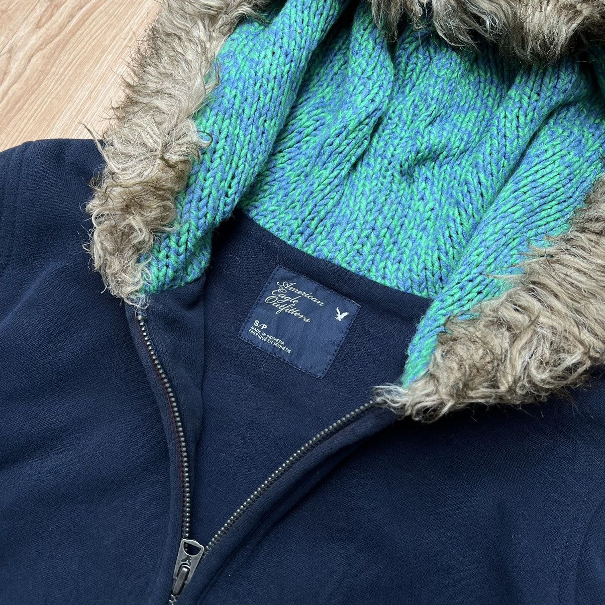American Eagle Outfitters 2000S American Eagles Outfitters Racoon Zipp Hoodie Fur Faux Size S / US 4 / IT 40 - 3 Thumbnail