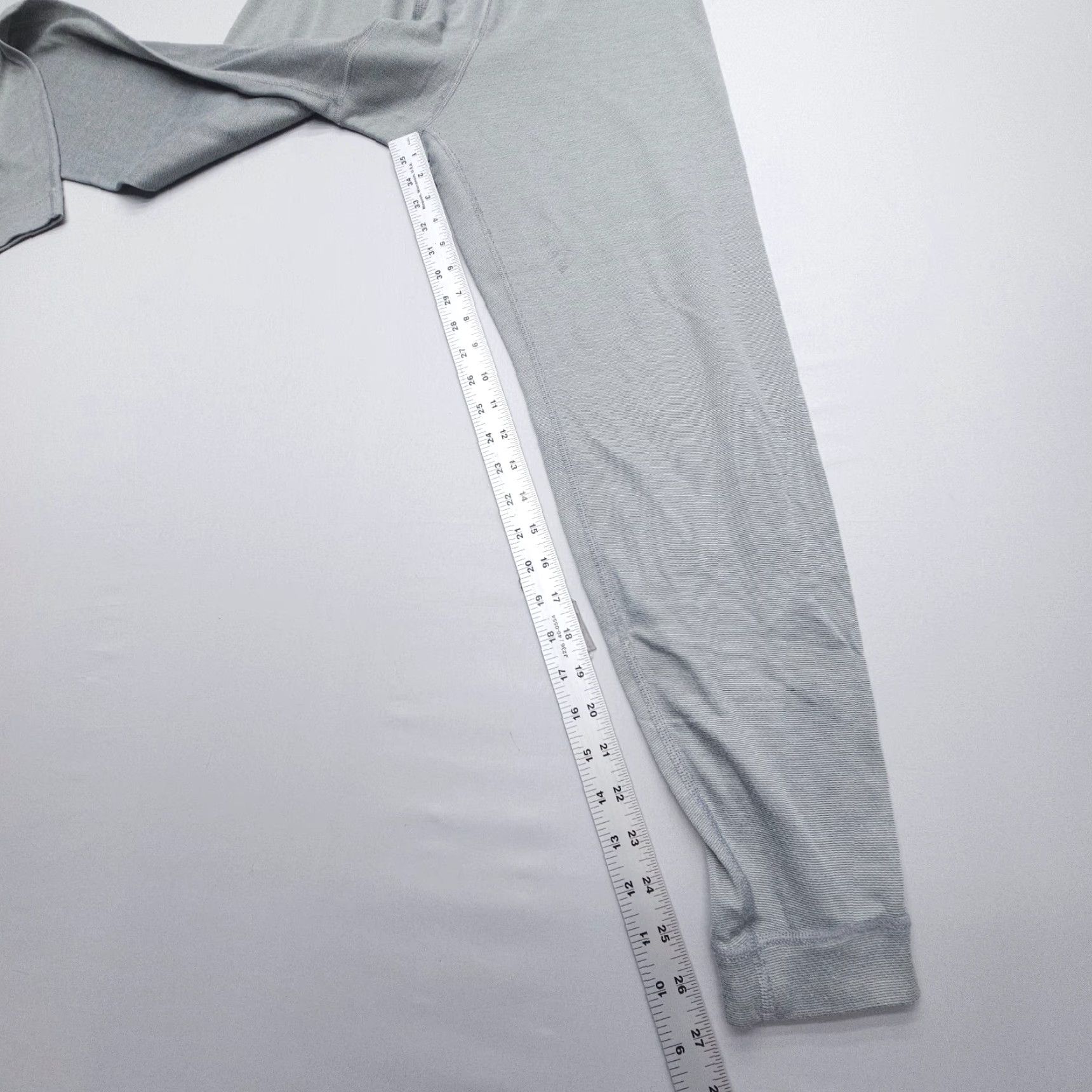 Patagonia VINTAGE Patagonia Capilene Base Layer Pants Mens M Gray Skiing Hiking USA Made Vintage Size US 31 - 6 Thumbnail