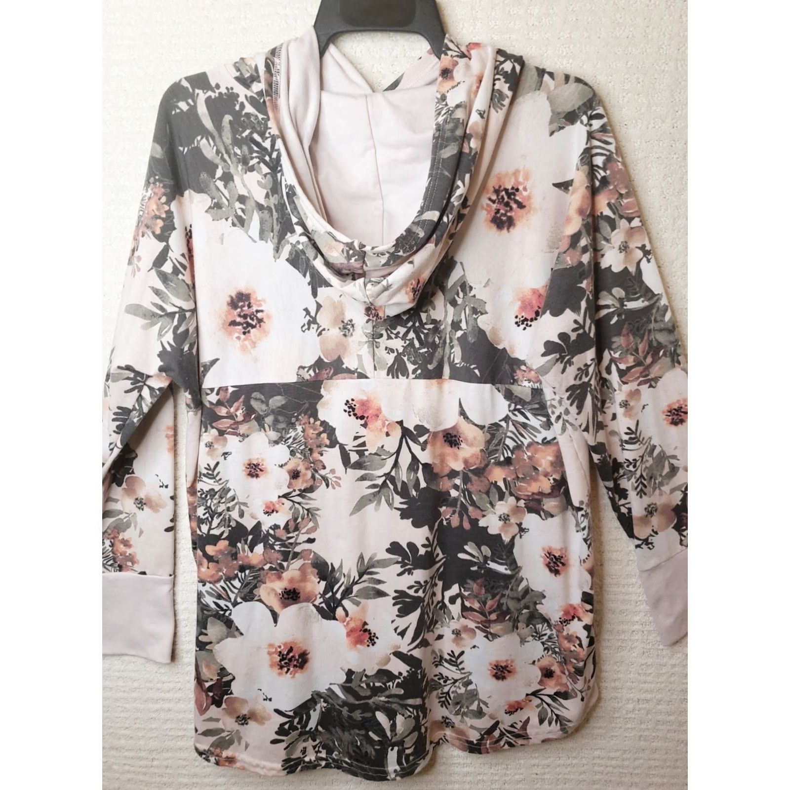 Vintage LuLaRoe Women's 2XL Pink Gray Floral Hoodie Long Sleeve Round Neck Kangaroo Pockets Pullover Hoodie Casual Womens Size XXL / US 16-18 / IT 52-54 - 6 Thumbnail