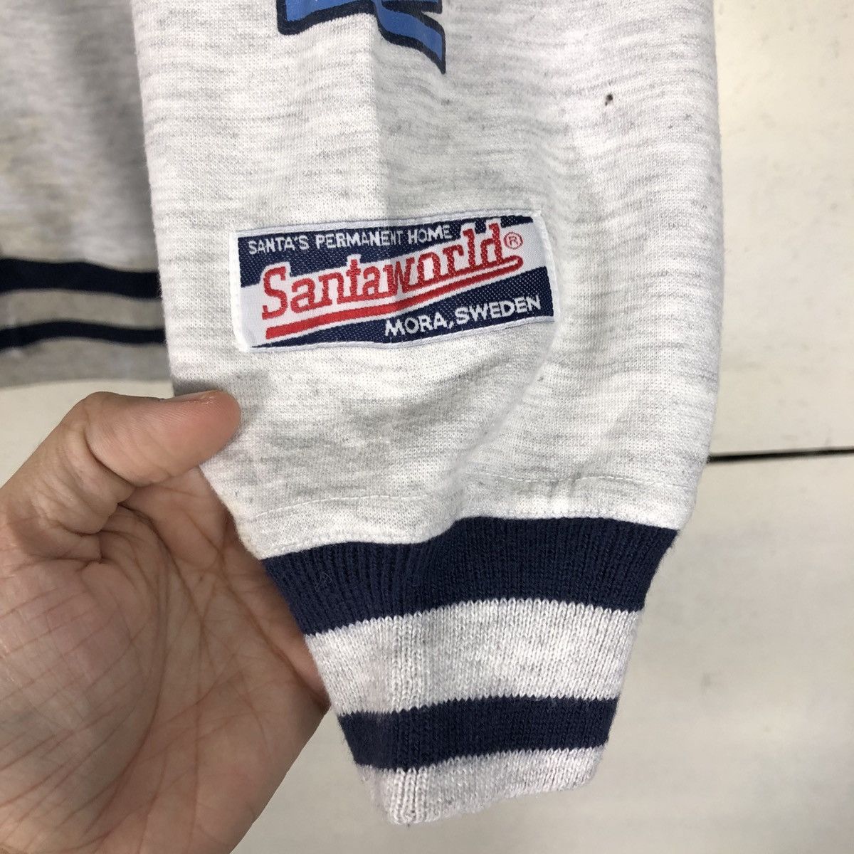 Japanese Brand 📌Vintage Sweatshirt Crewneck Santaworld Big Logo Cartoon Size US L / EU 52-54 / 3 - 12 Thumbnail