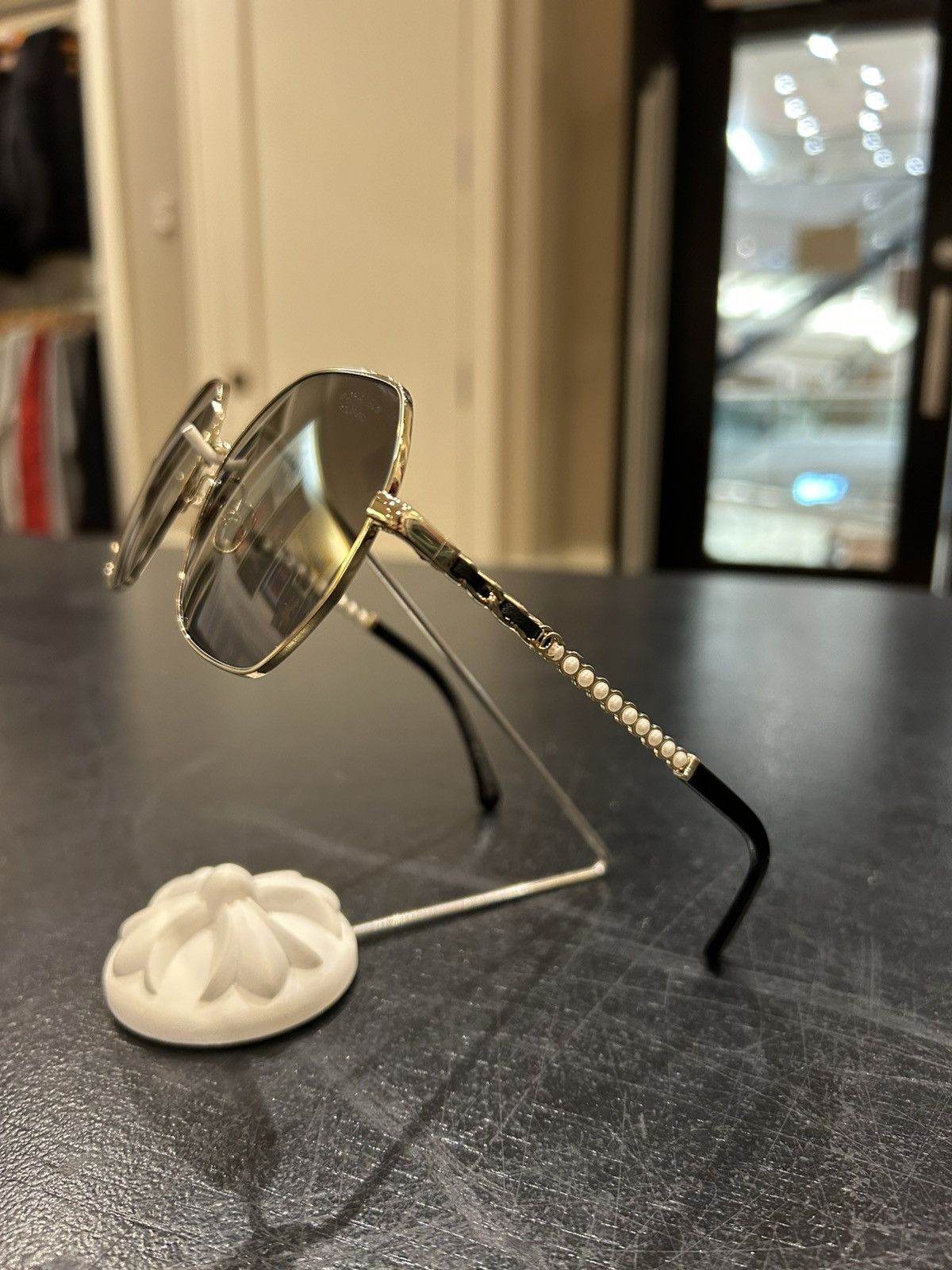Chanel Chanel Pearl Sunglasses Size ONE SIZE - 2 Thumbnail