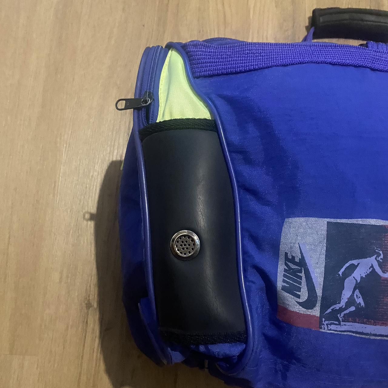 Nike 90s Vintage Nike blue and green duffel big bag nike Size US S / EU 44-46 / 1 - 3 Thumbnail